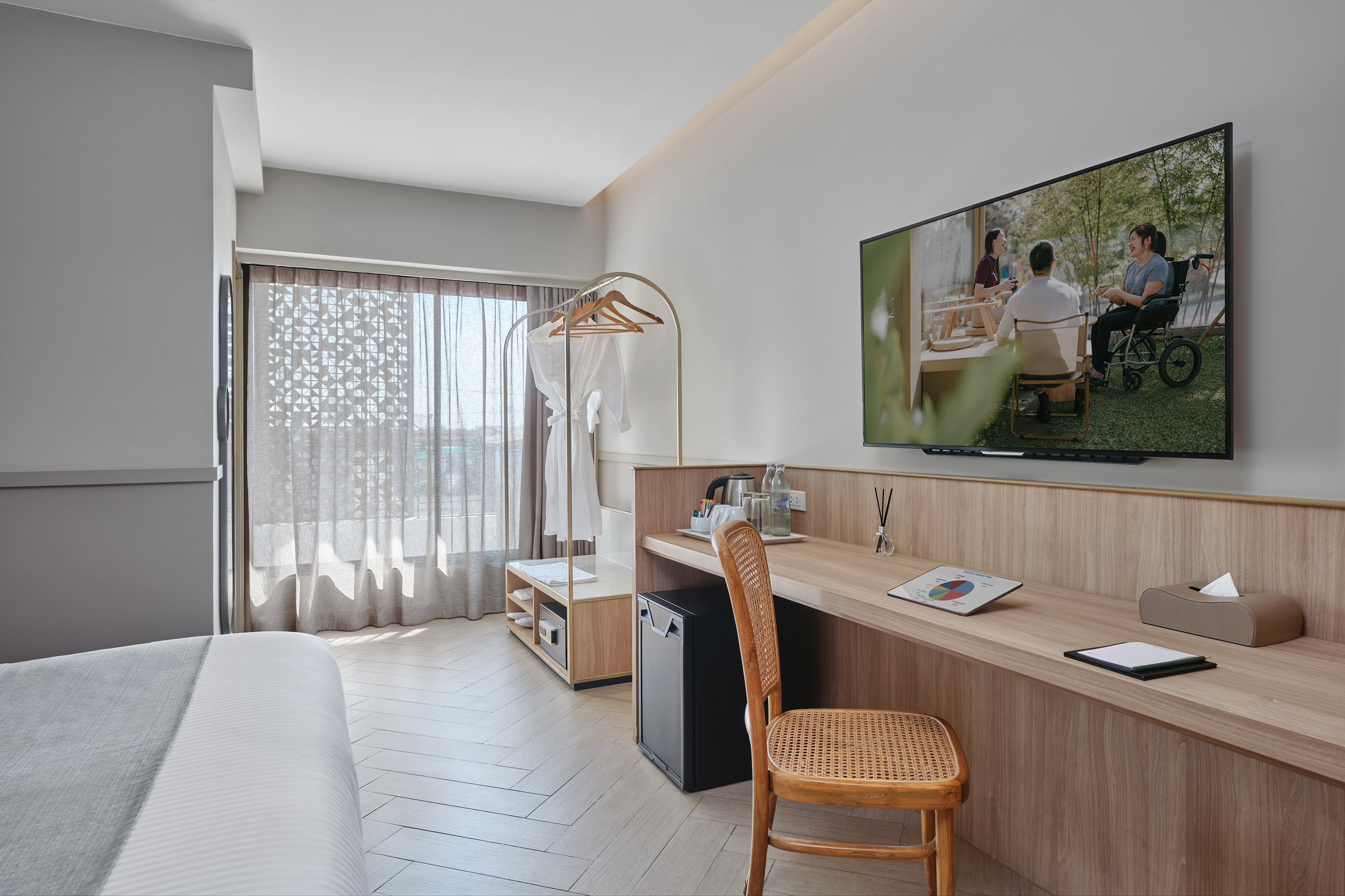 Double Deluxe King Bed