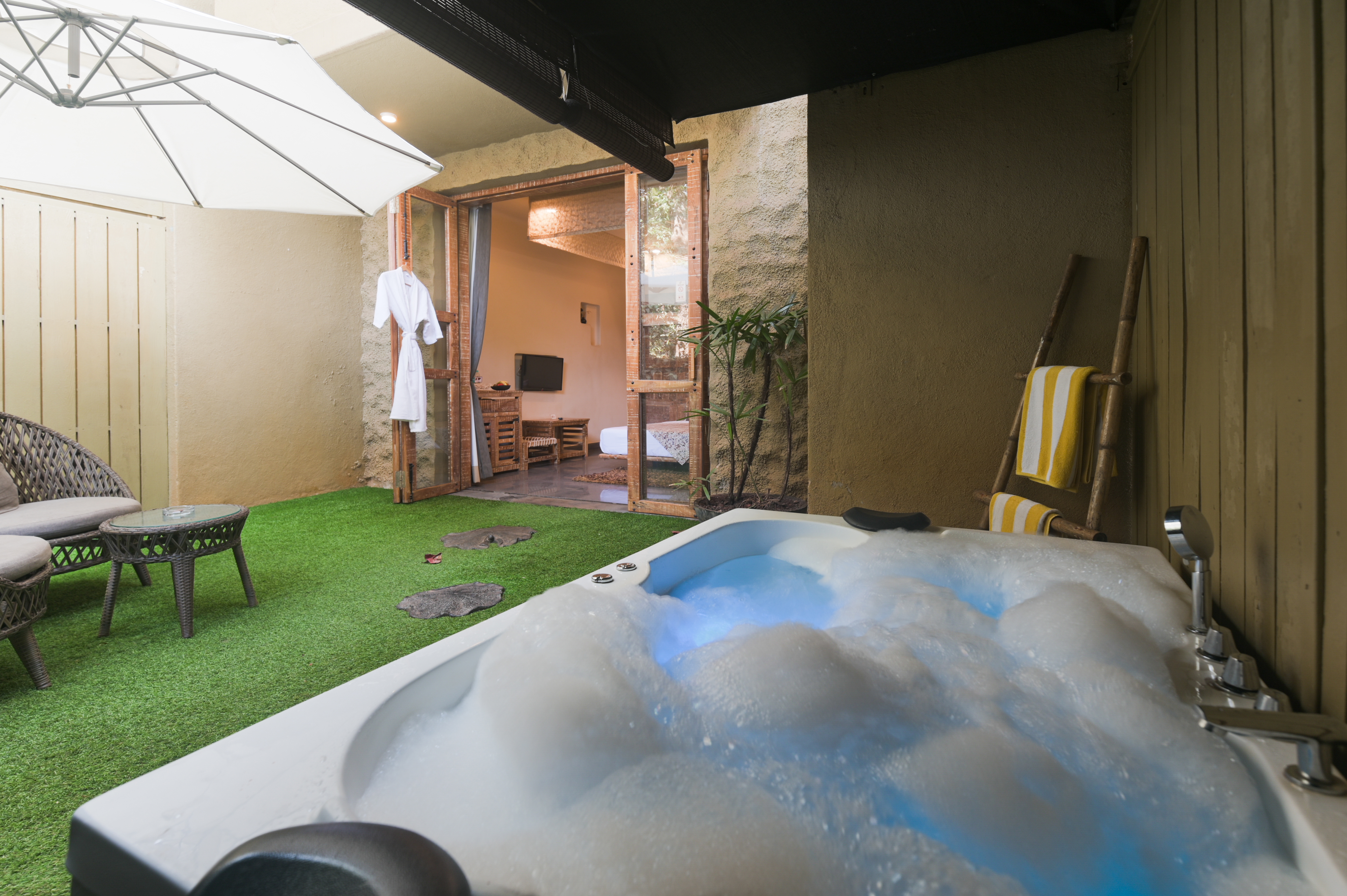 Junior Suite with Jacuzzi