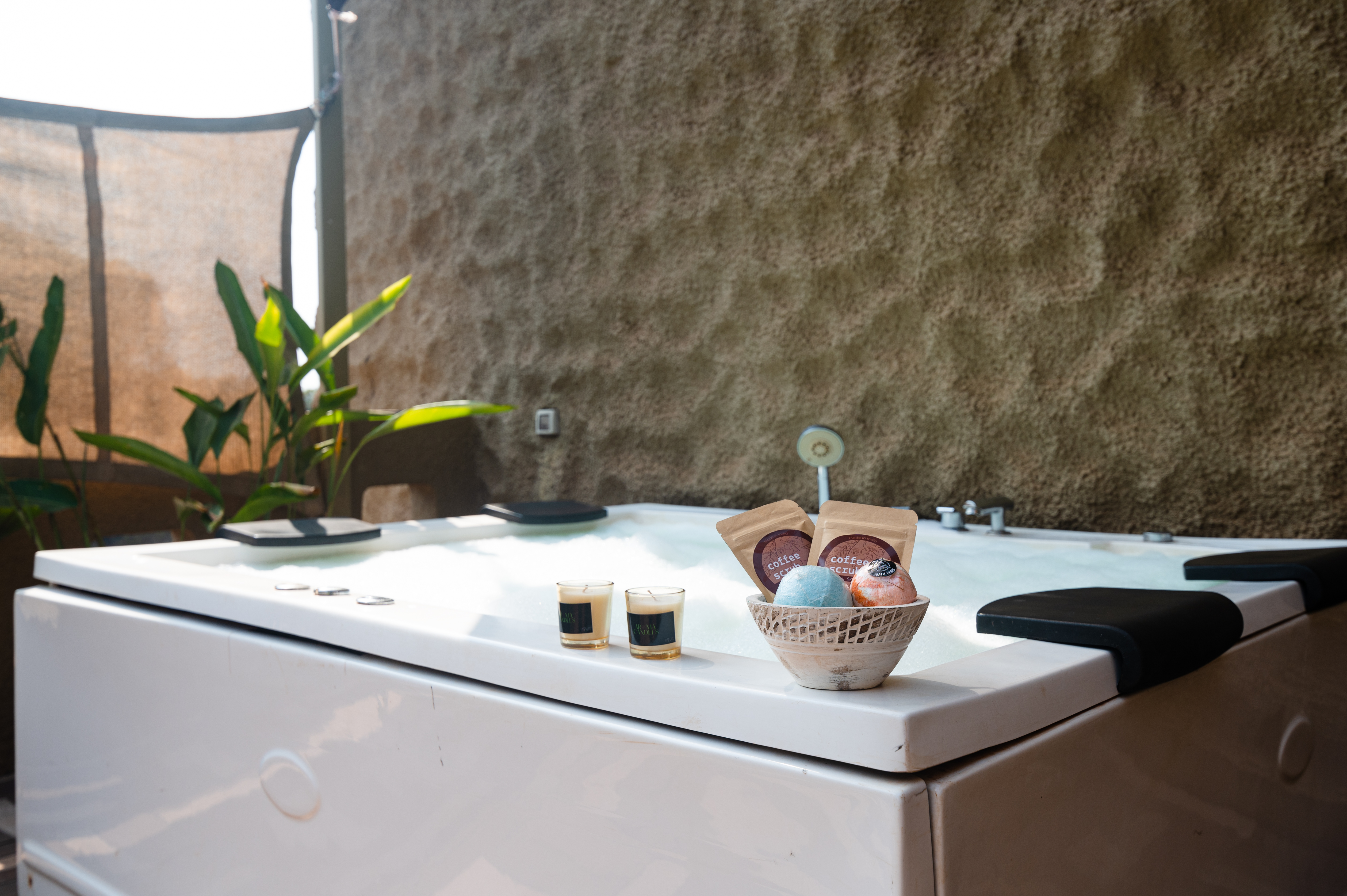 Family Room with Jacuzzi