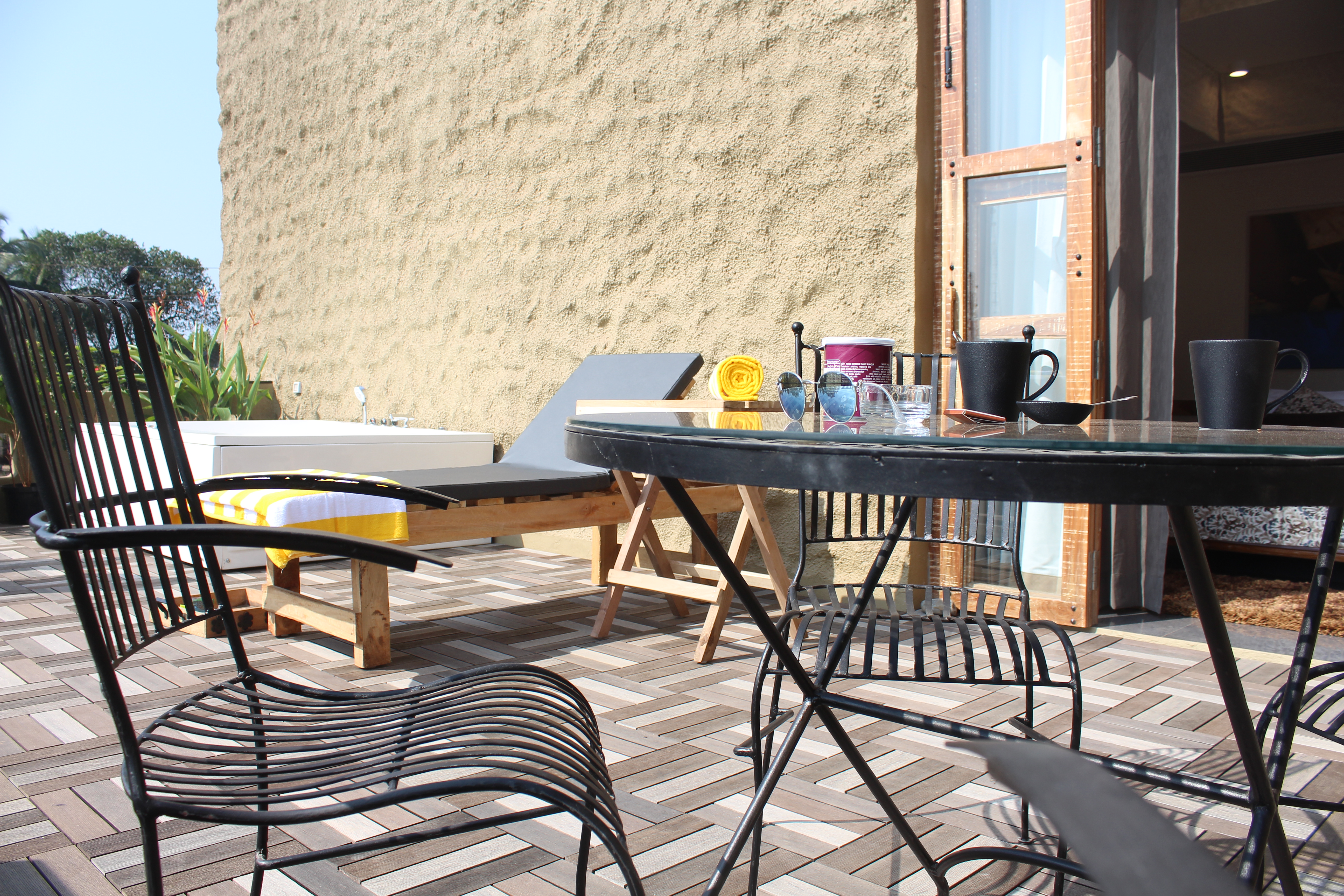 Family Room with Jacuzzi