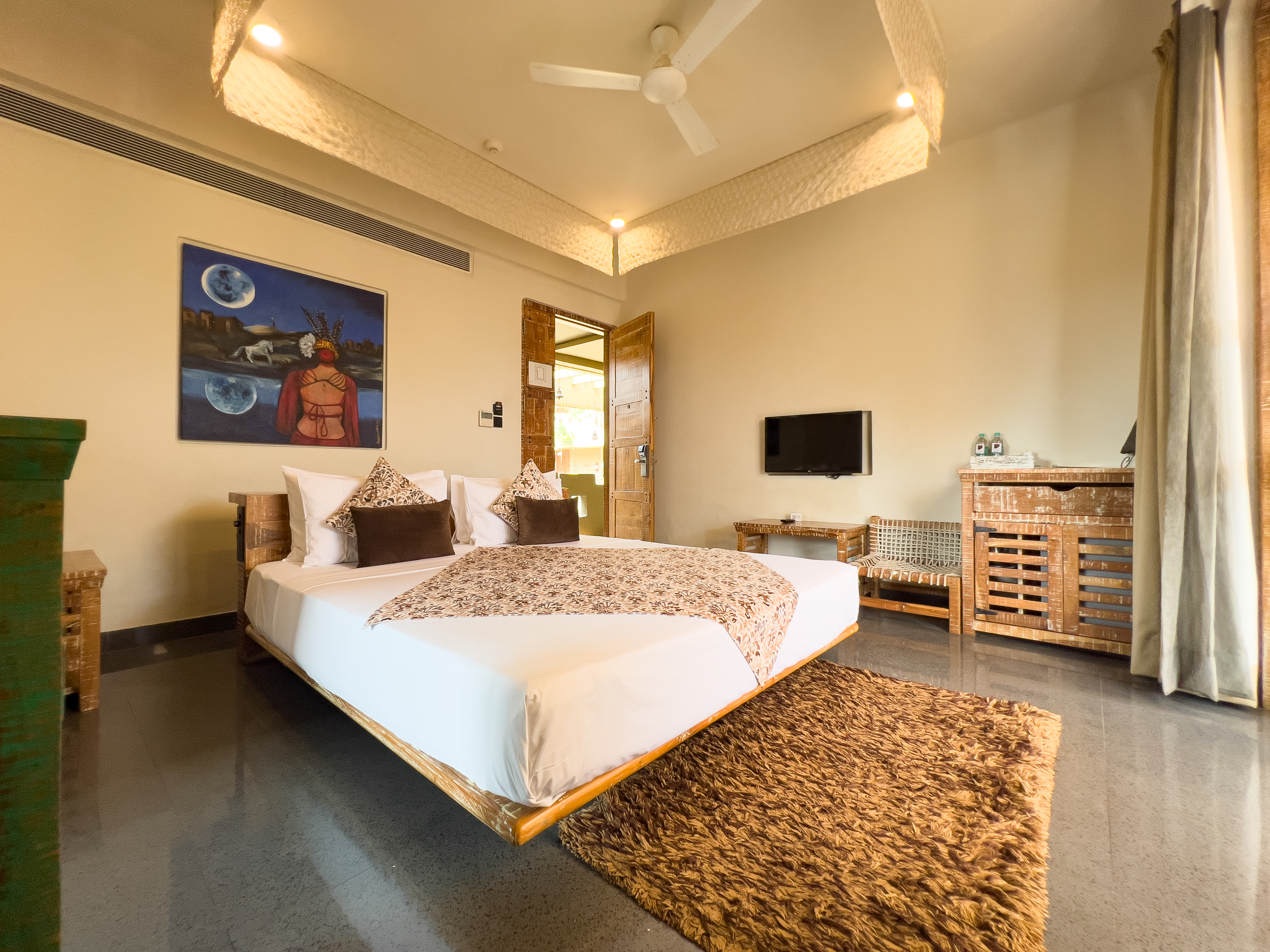 Family Room with Jacuzzi