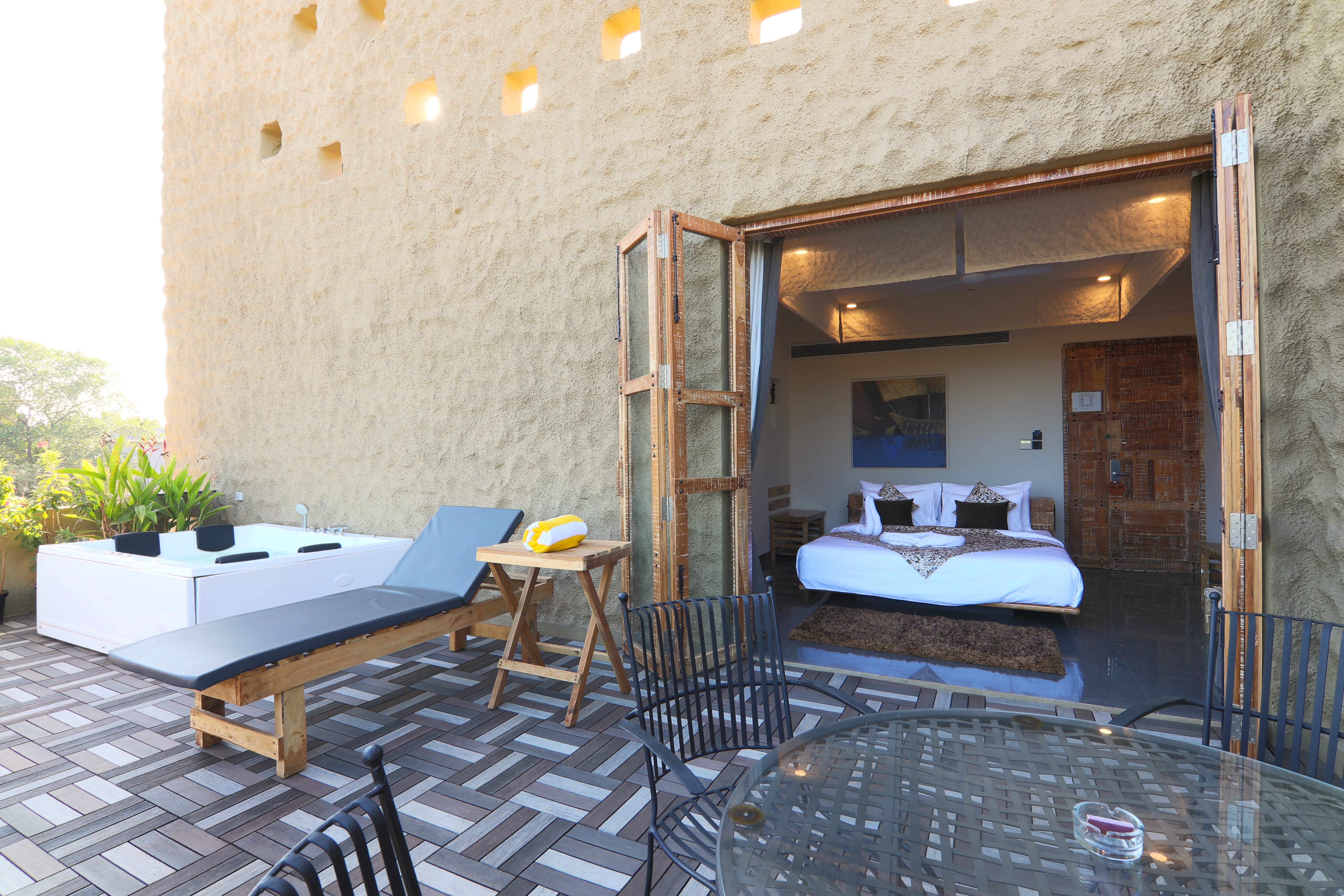 Family Room with Jacuzzi