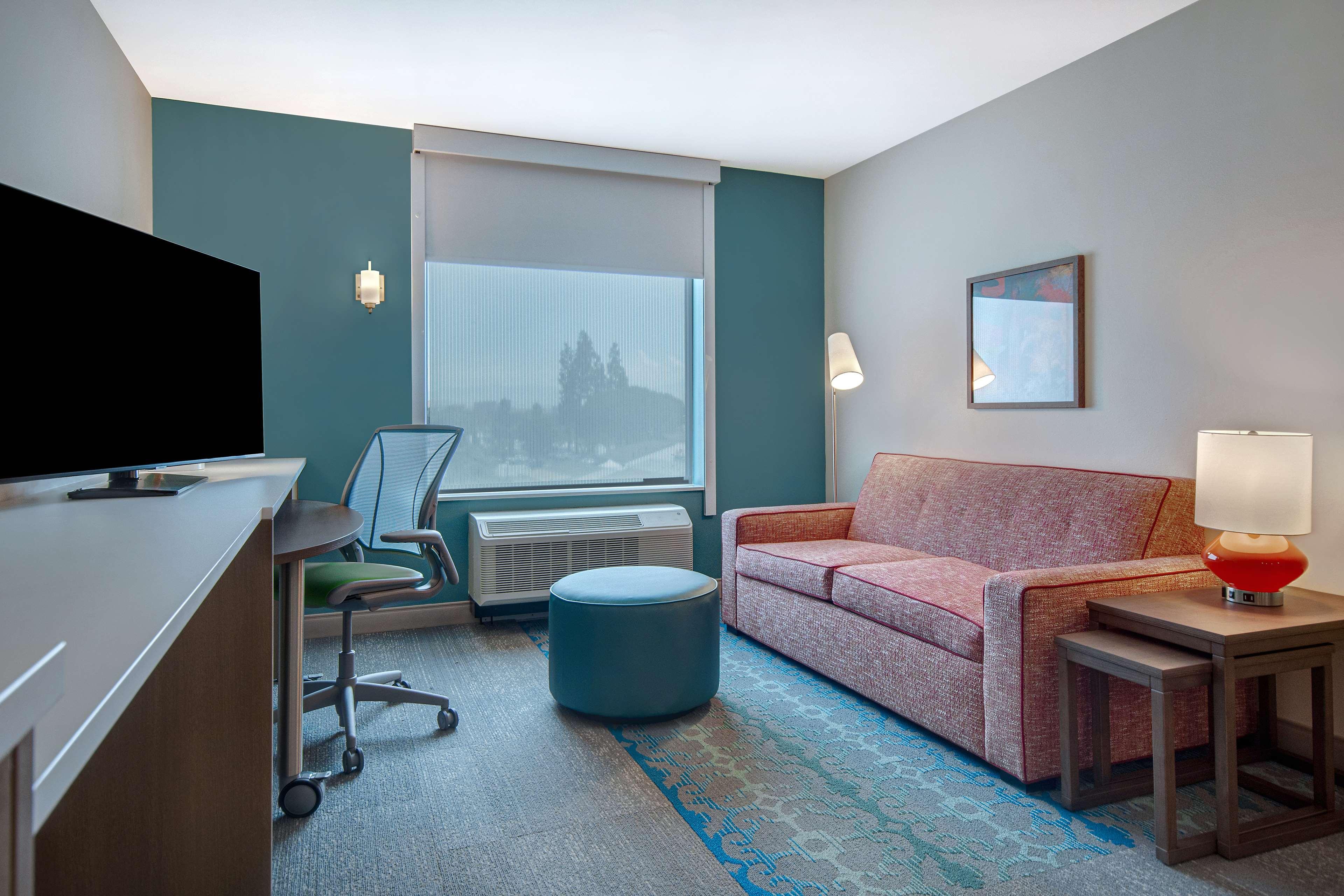 Studio Queen Size Bed