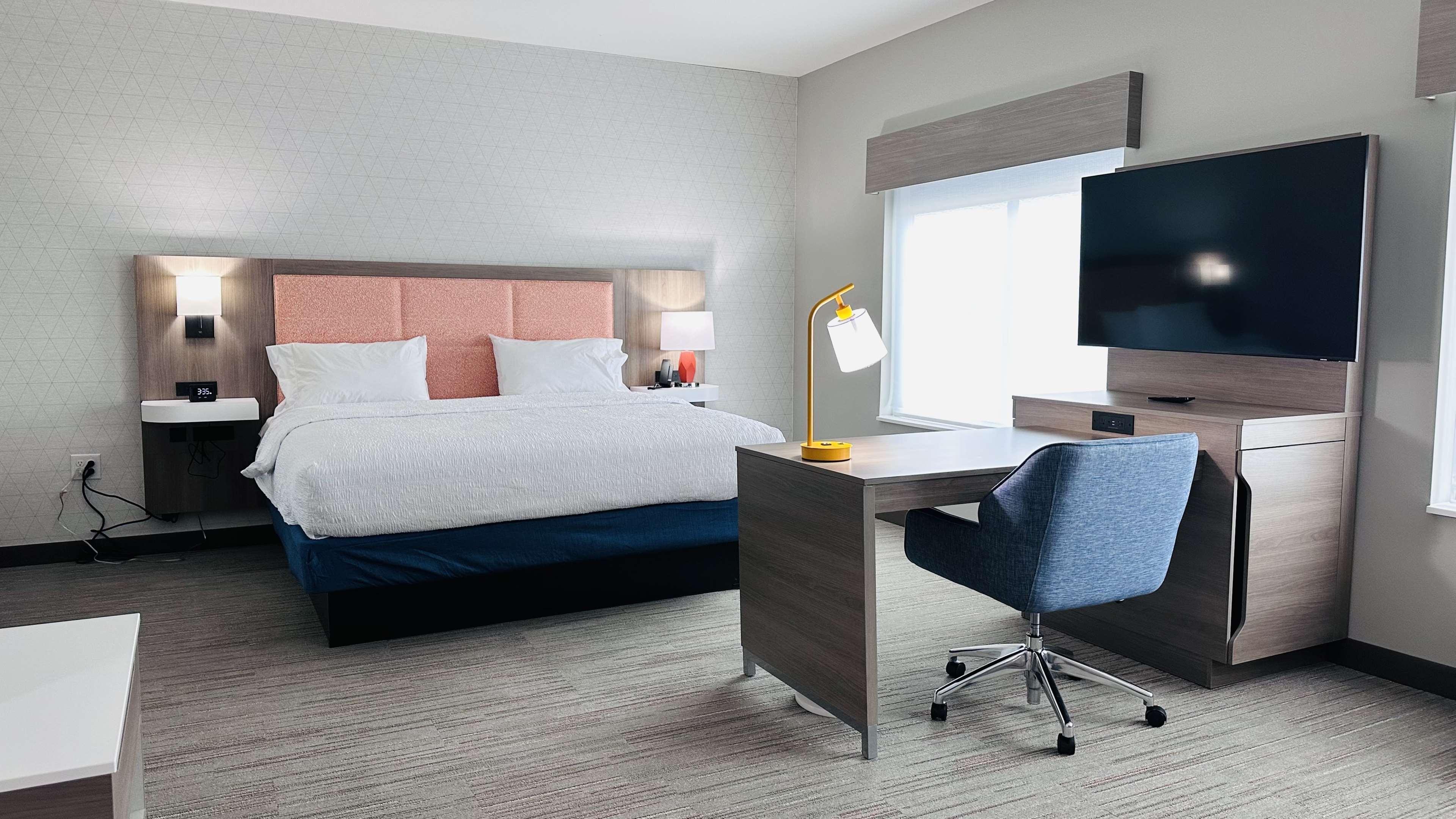 Studio Executive King Bed