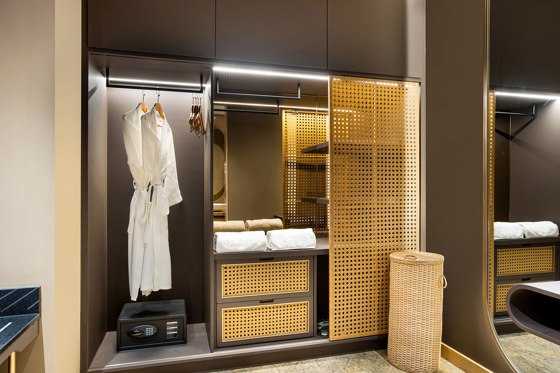 Suite Capacity 2