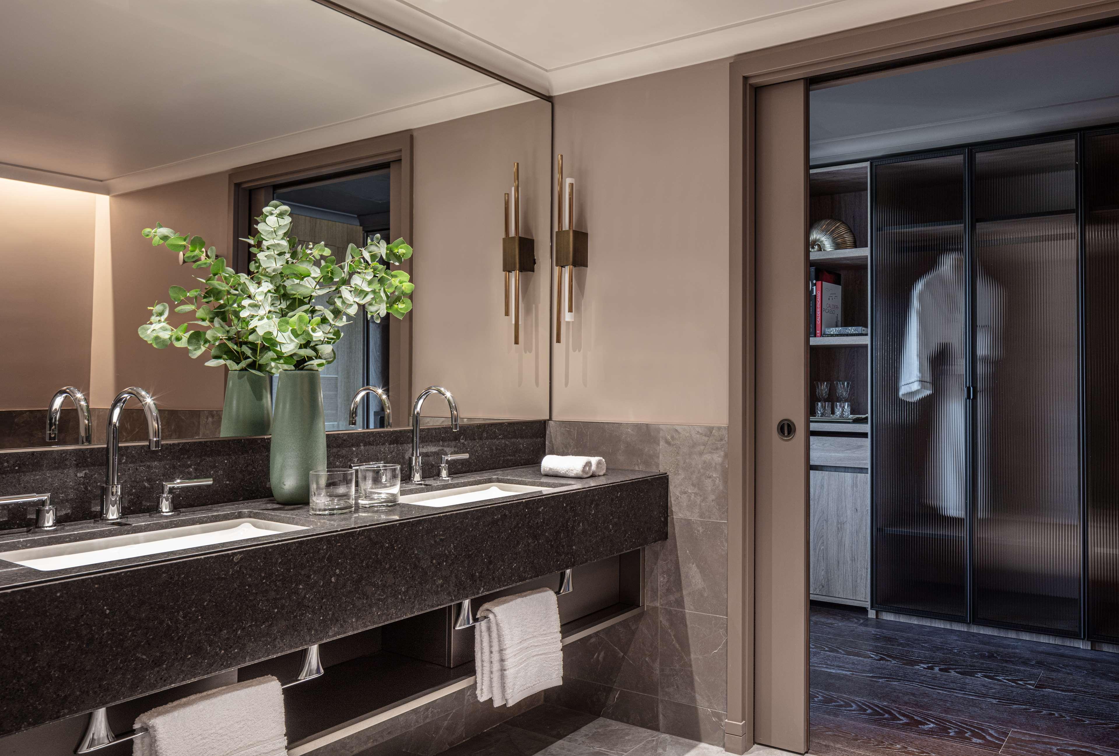 Junior Suite with Views