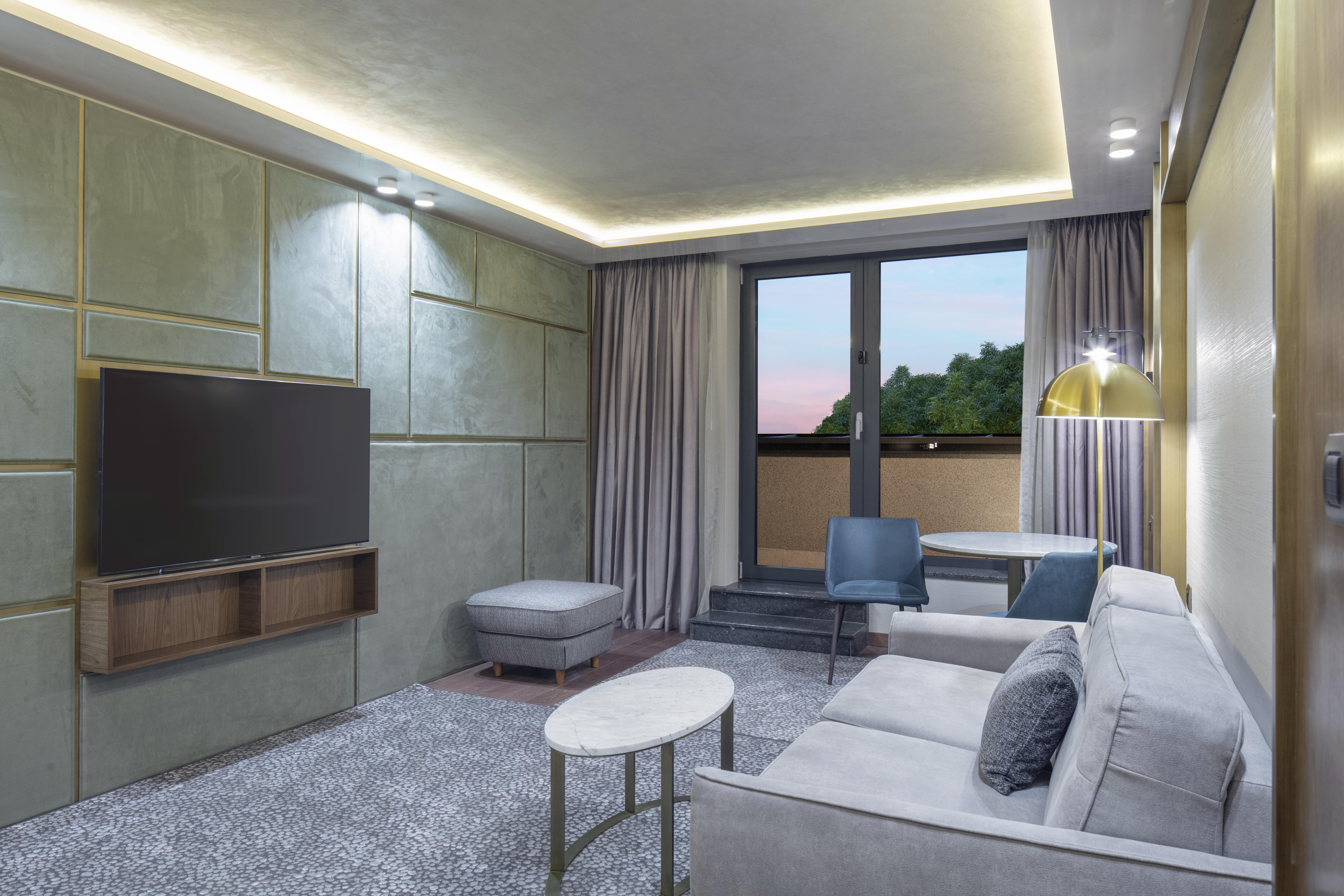 Suite King Bed One Bedroom 