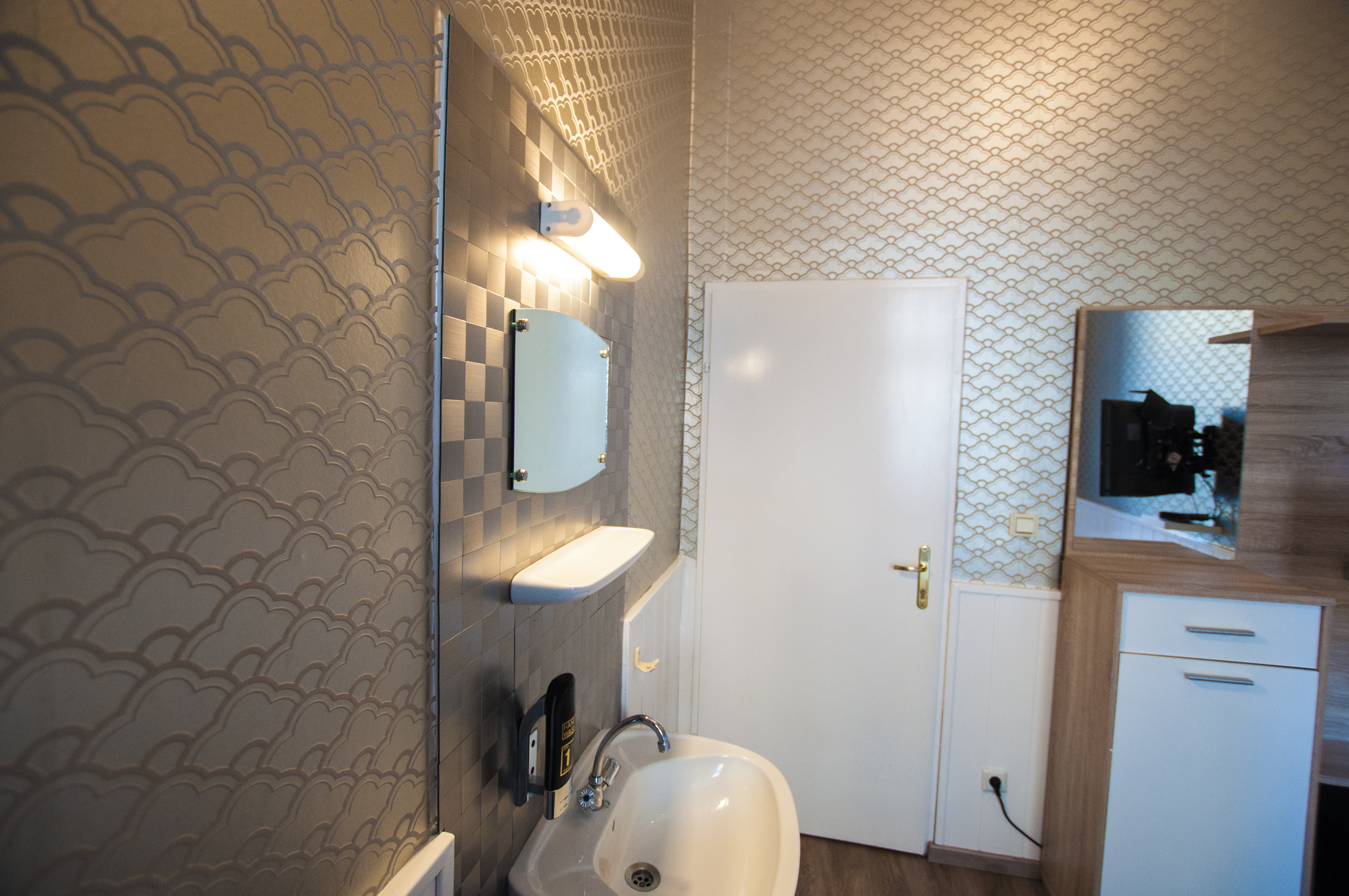 Double or Twin with Double Bed