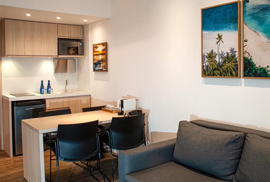 Quadruple Deluxe Premium