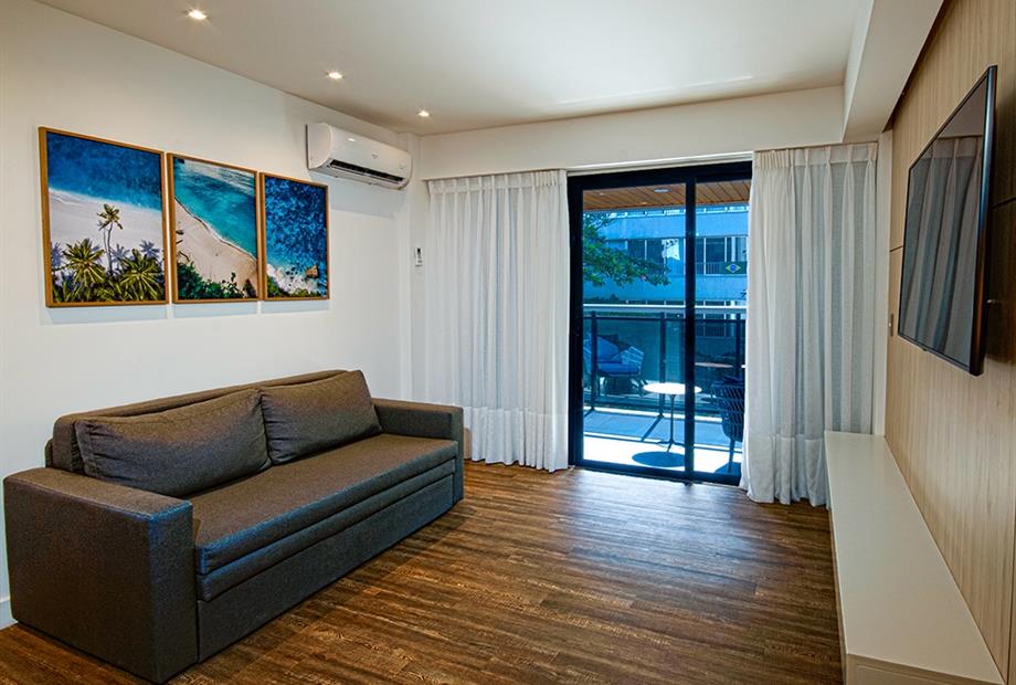 Quadruple Deluxe Premium