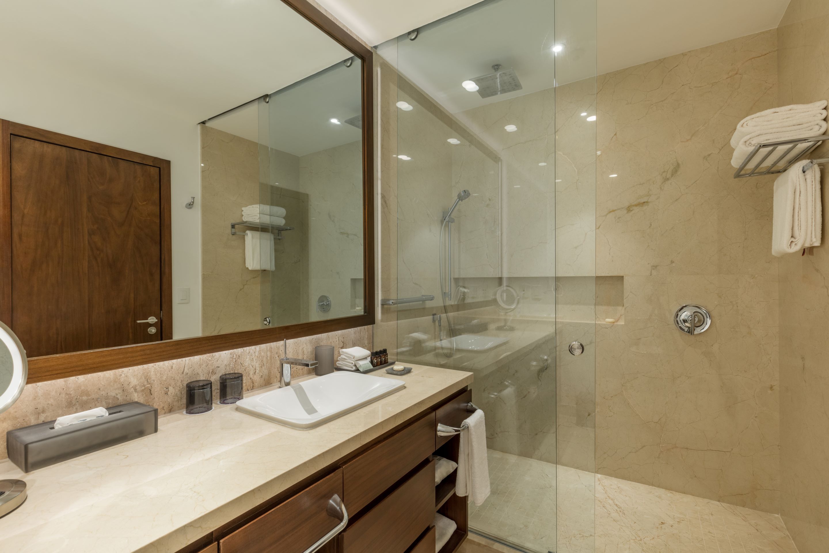 Room Deluxe King Bed