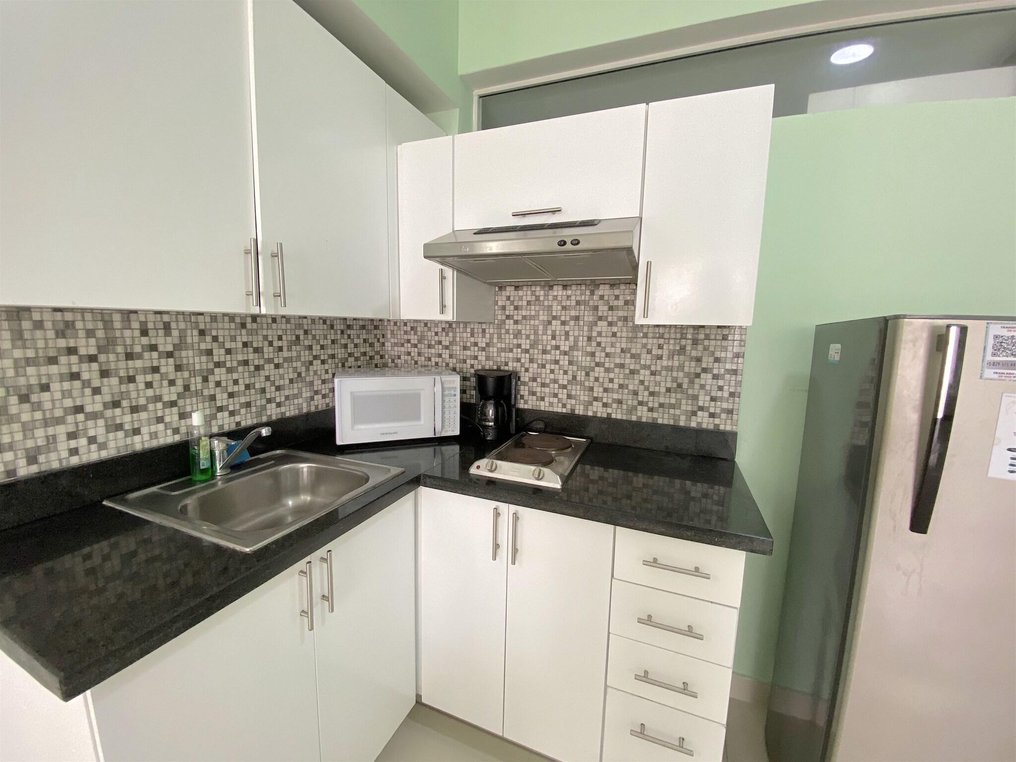 Studio Executive Queen Bed