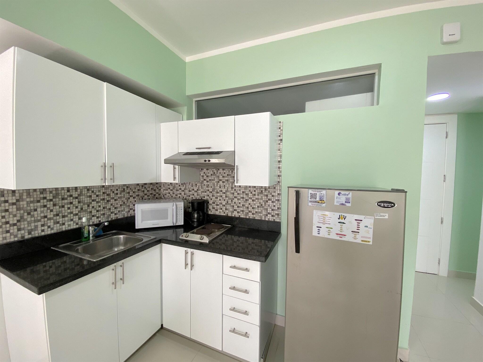 Studio Executive Queen Bed