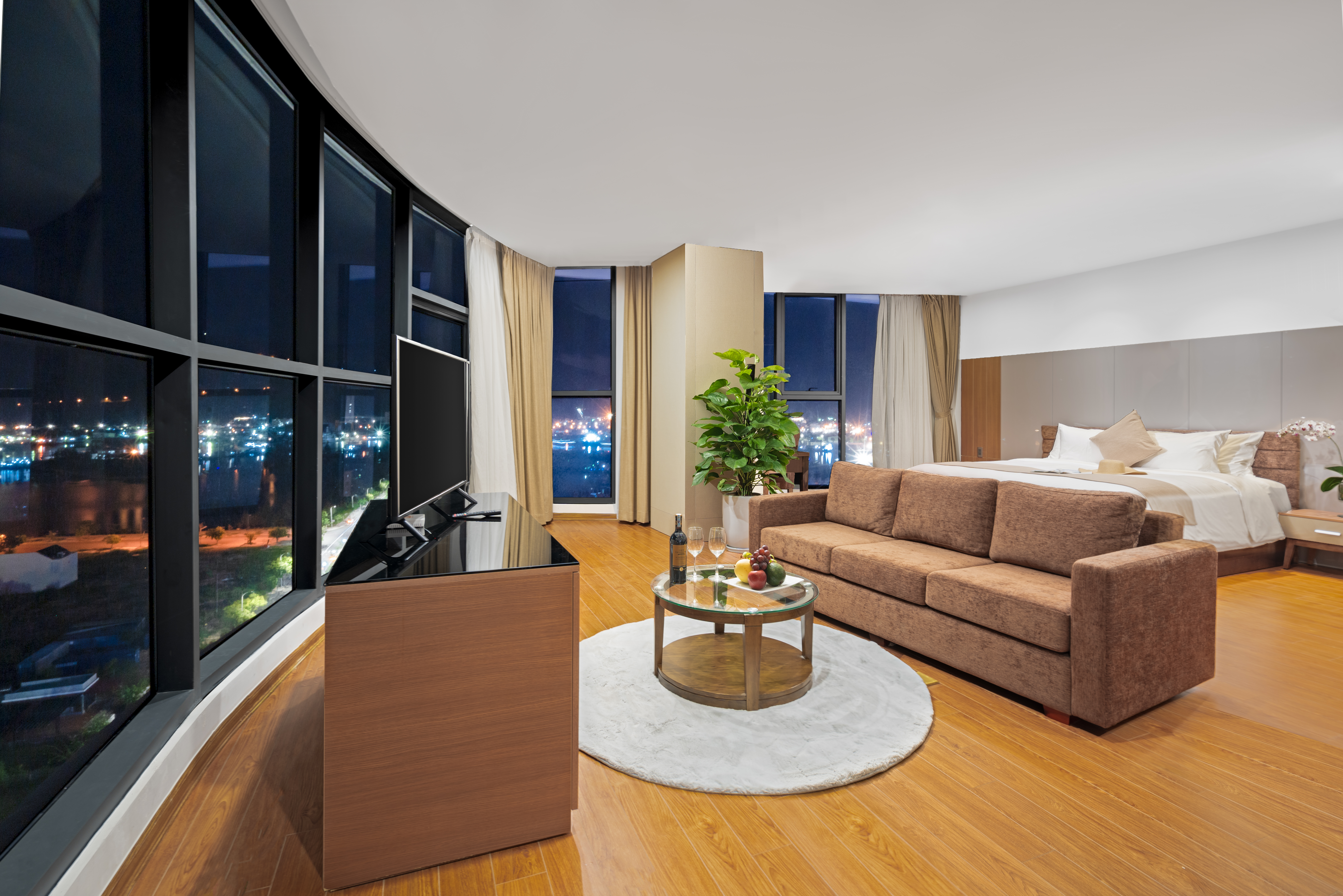 Junior Suite King Size Bed