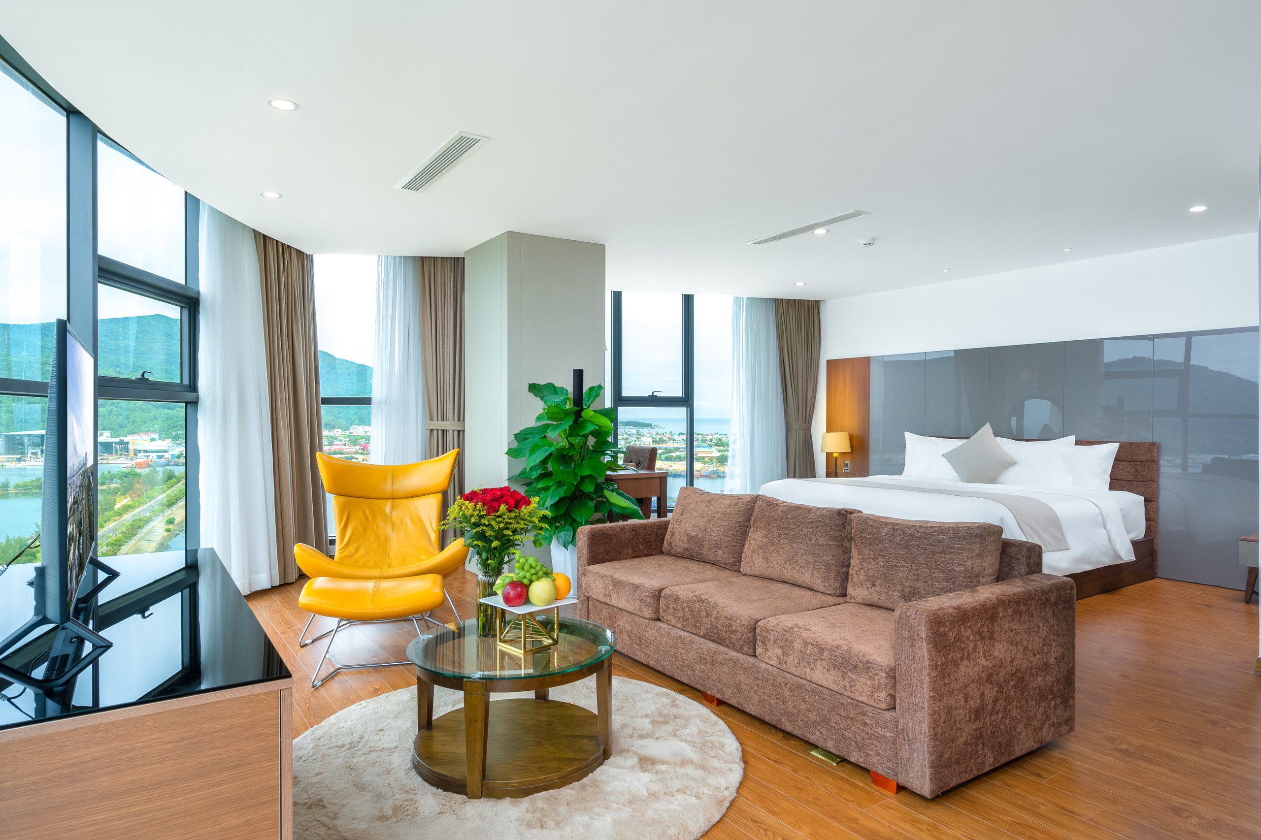 Junior Suite King Size Bed