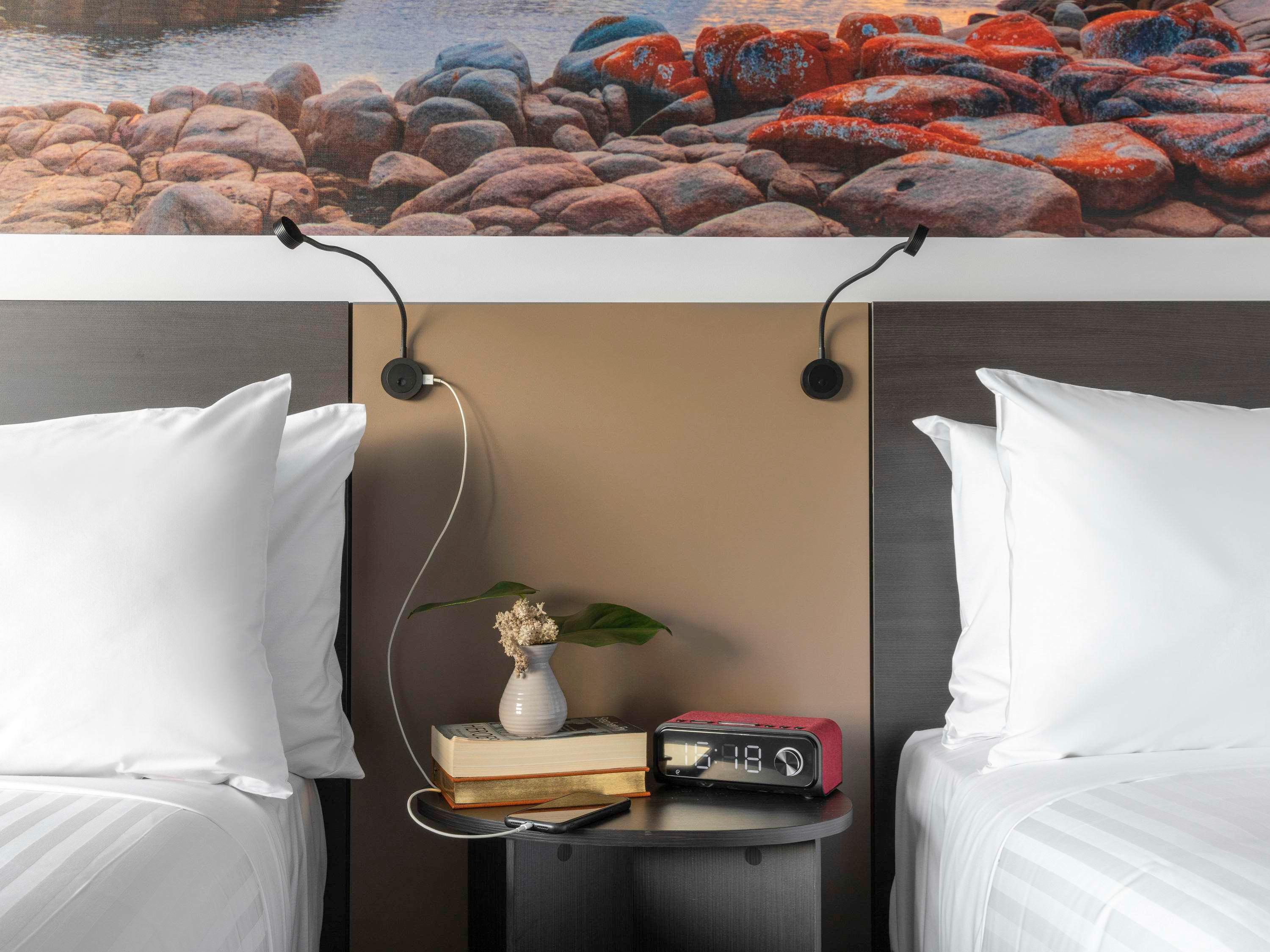 Twin Ocean View Two Queen Beds