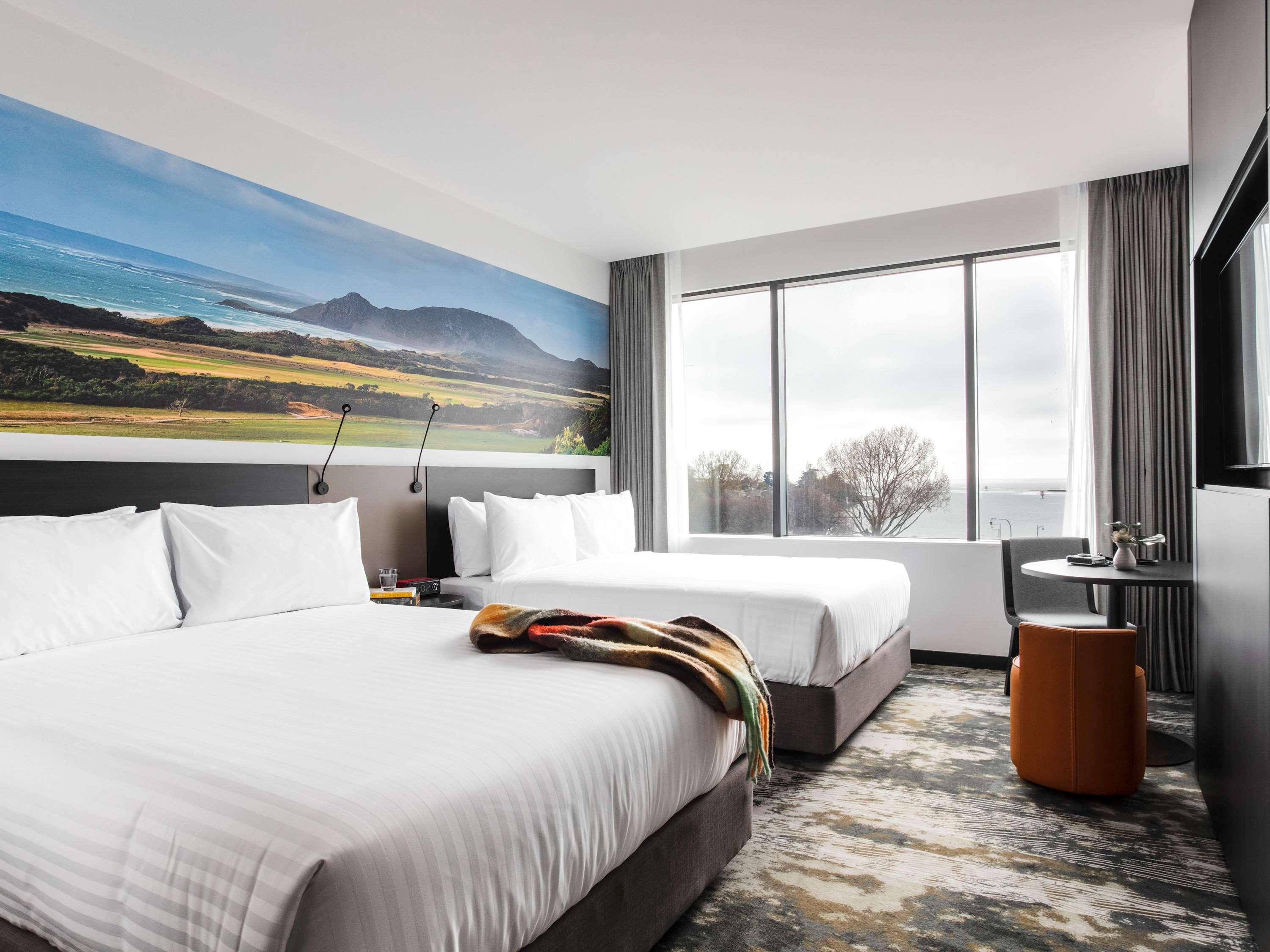 Twin Ocean View Two Queen Beds