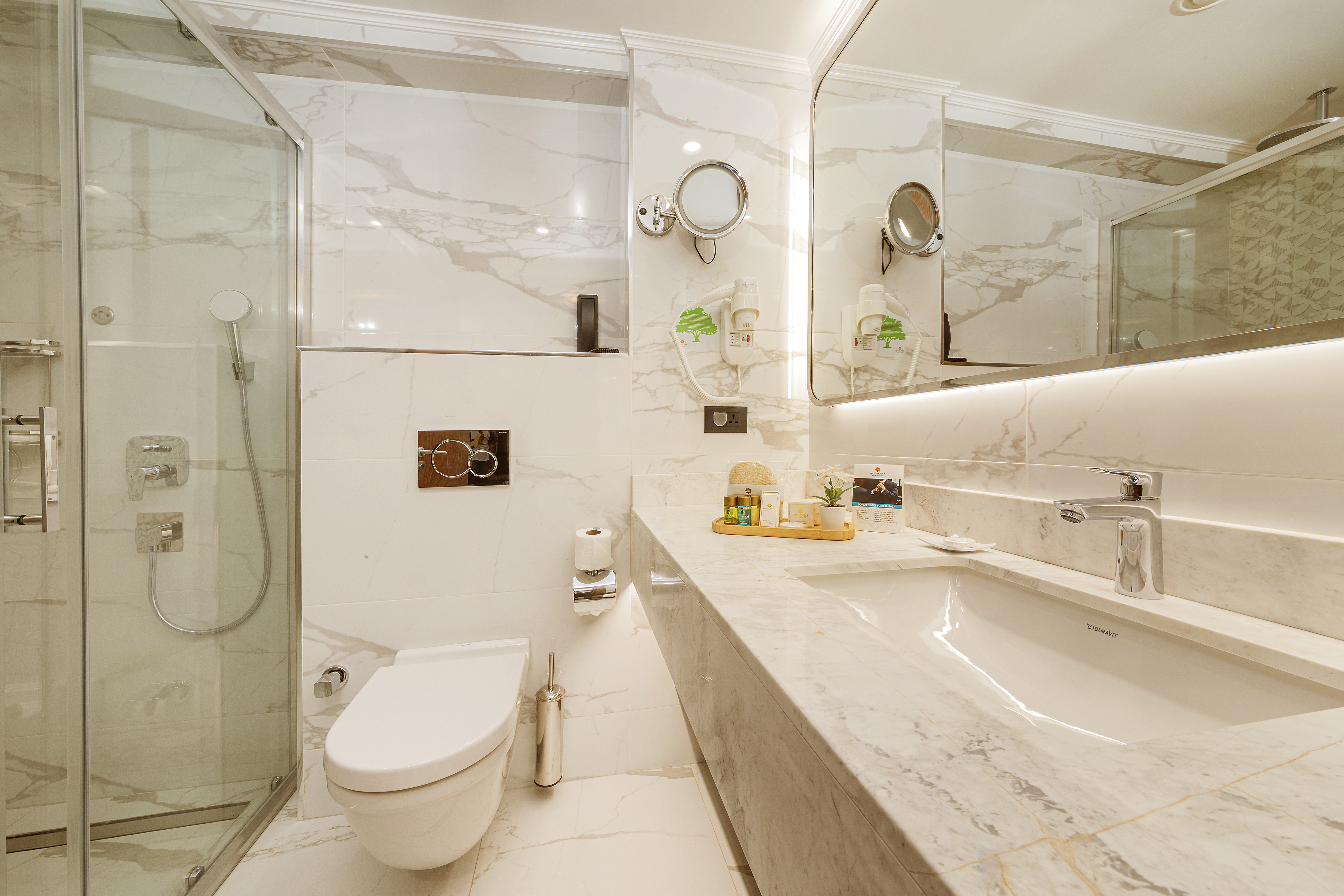 Room Connecting Room