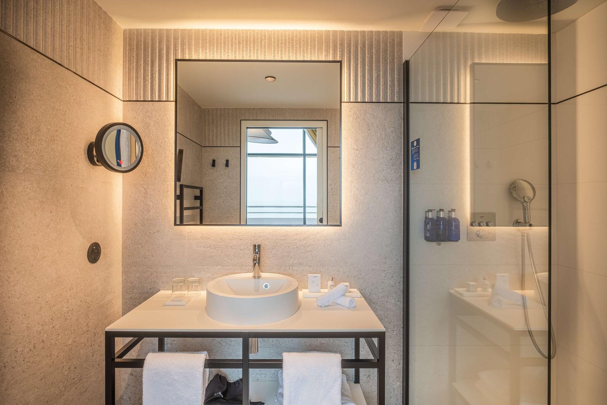 Twin Superior City View