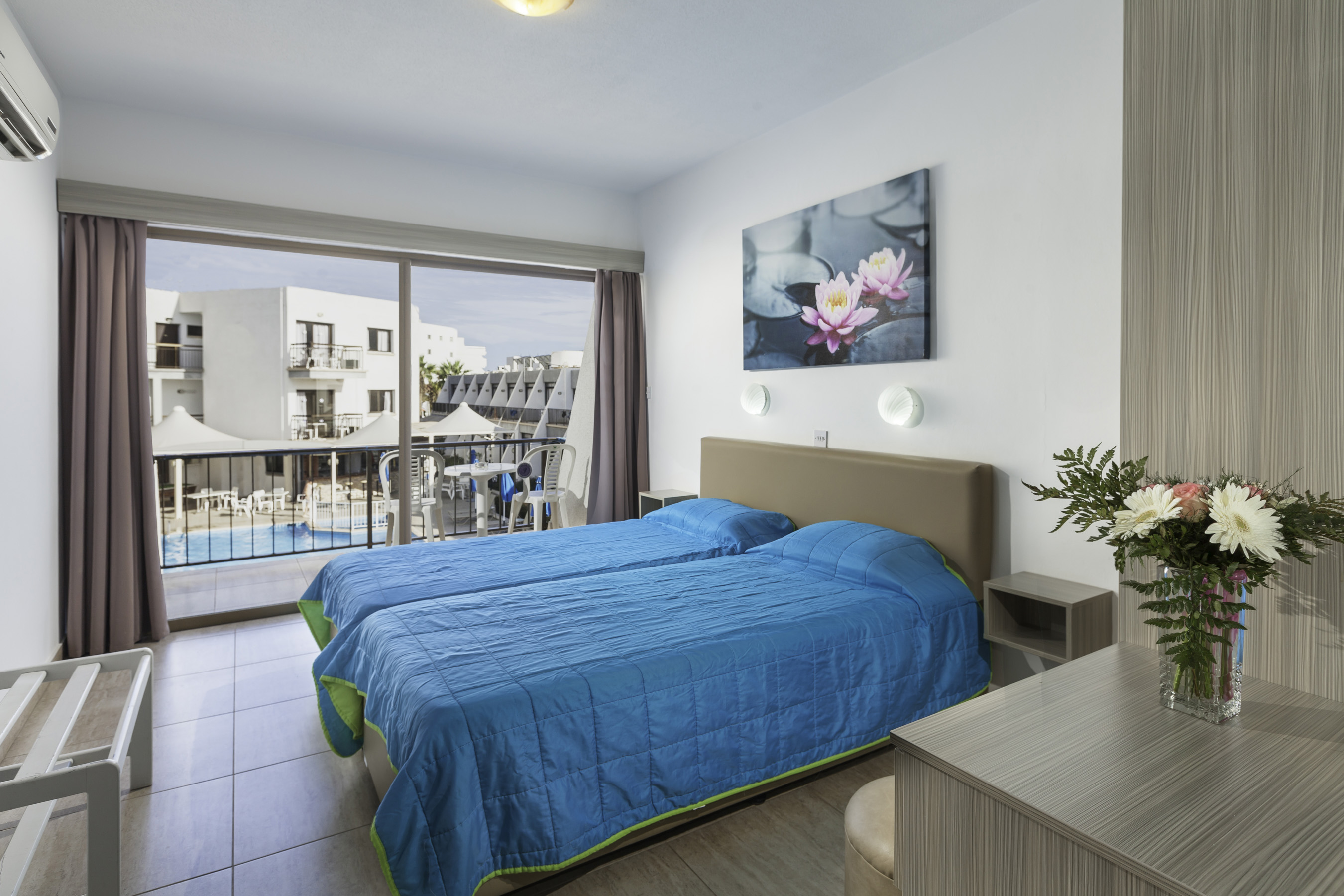 Apartment Capacity 4