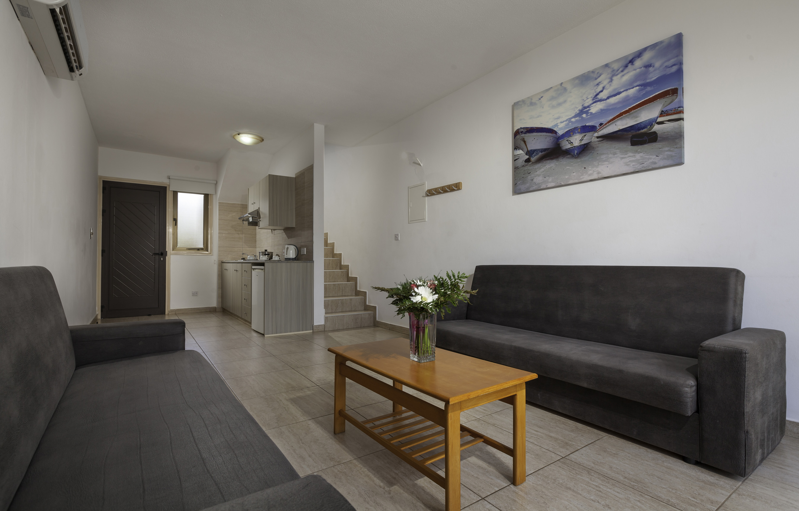 Apartment Capacity 4