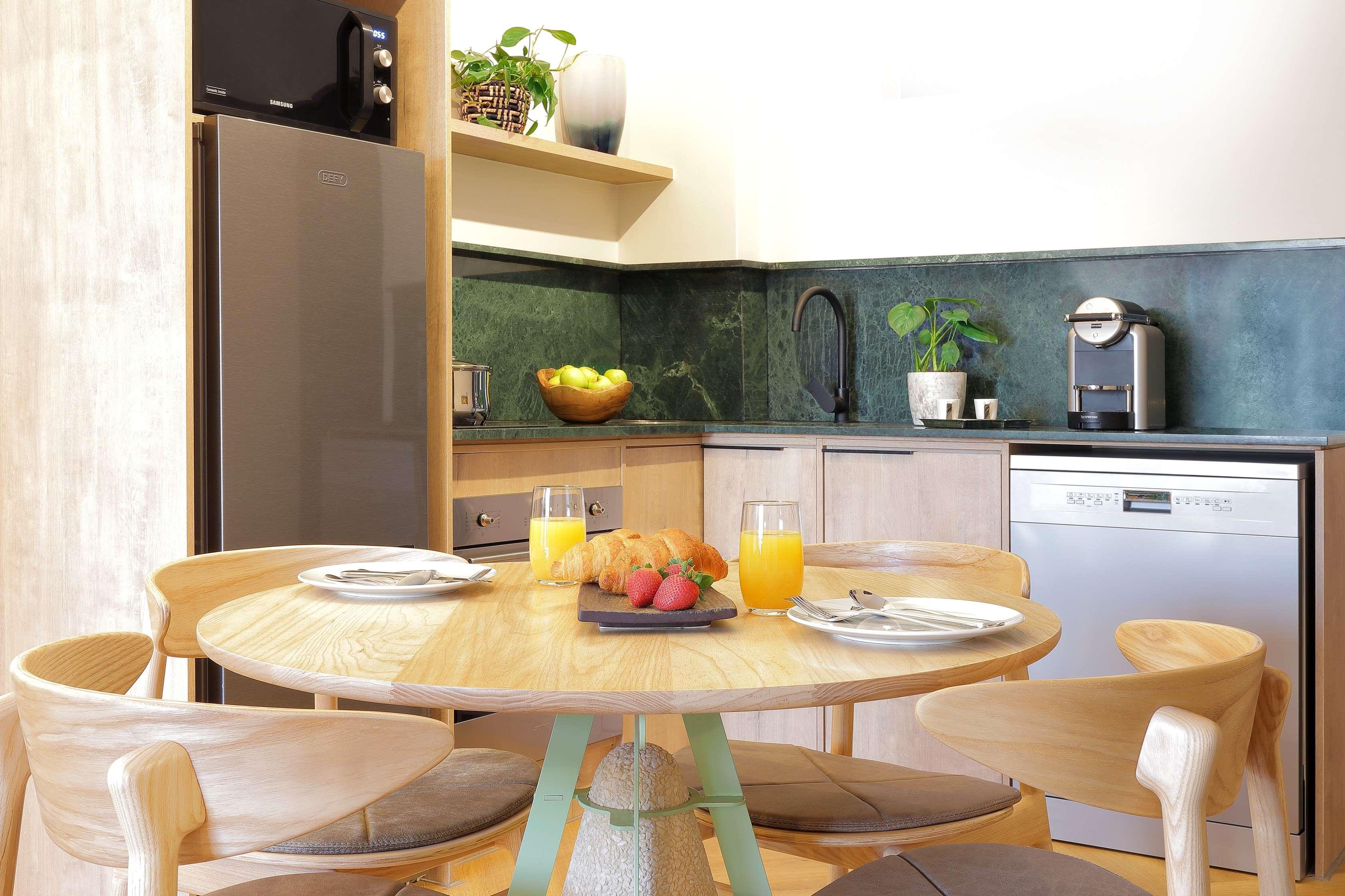 Suite King Bed One Bedroom 