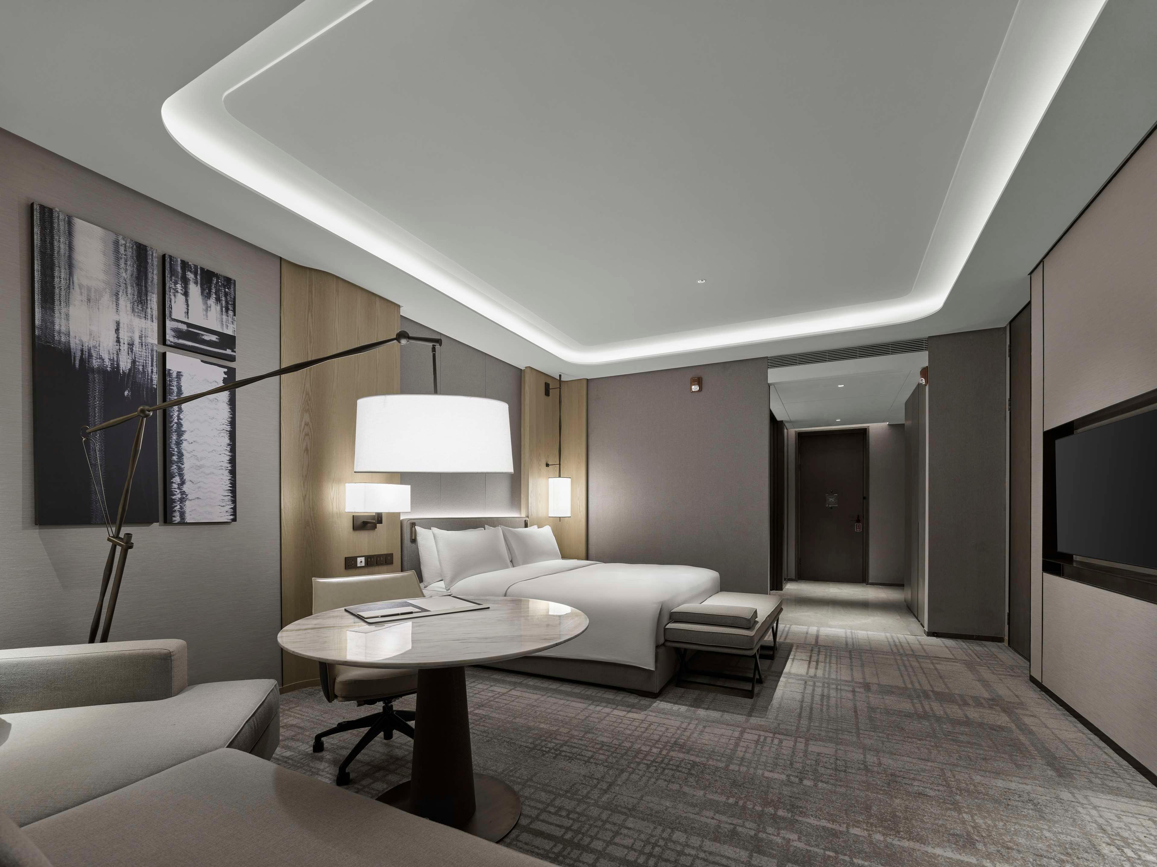 Double Accessible King Size Bed