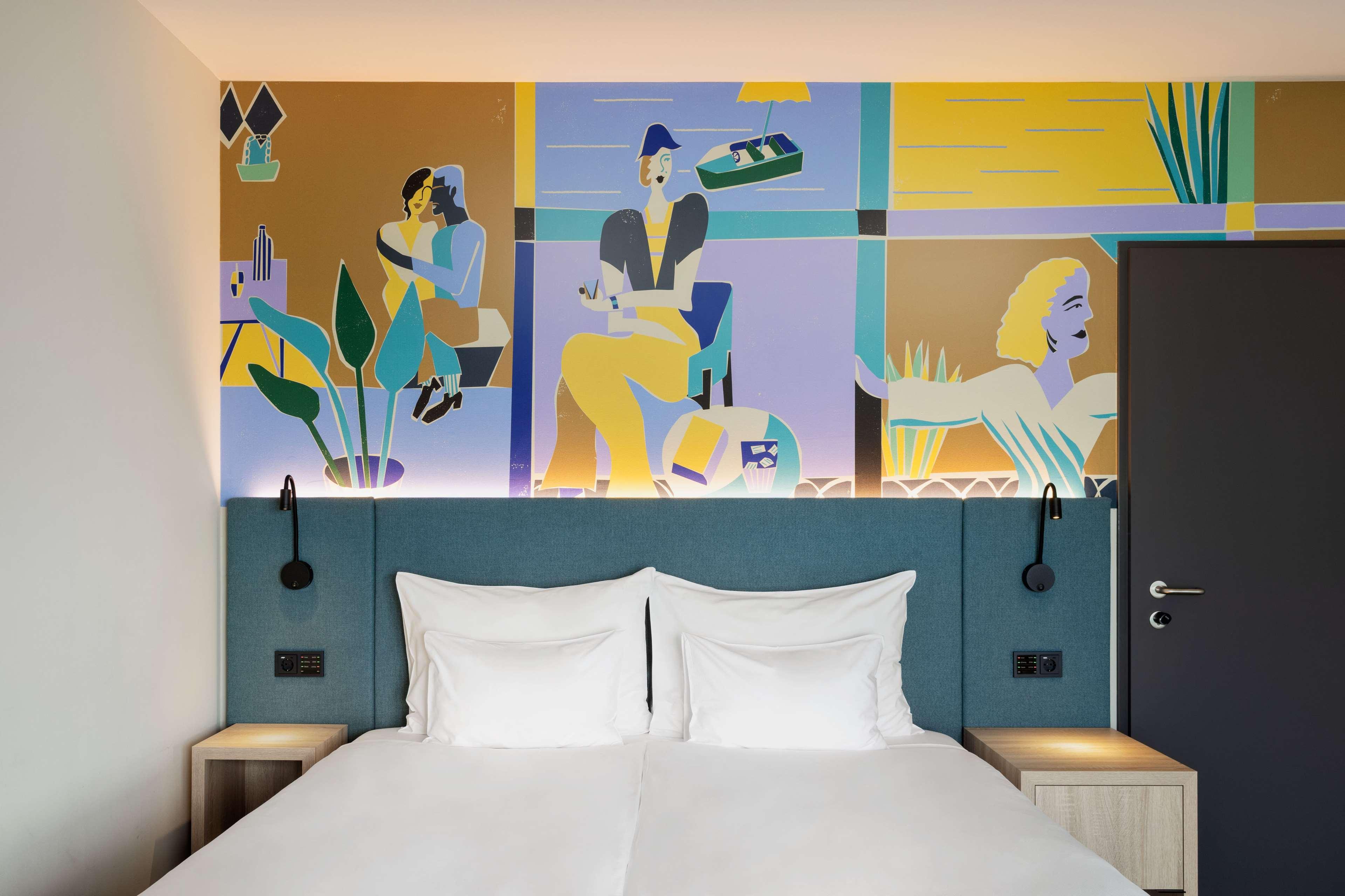 Double Accessible King Size Bed