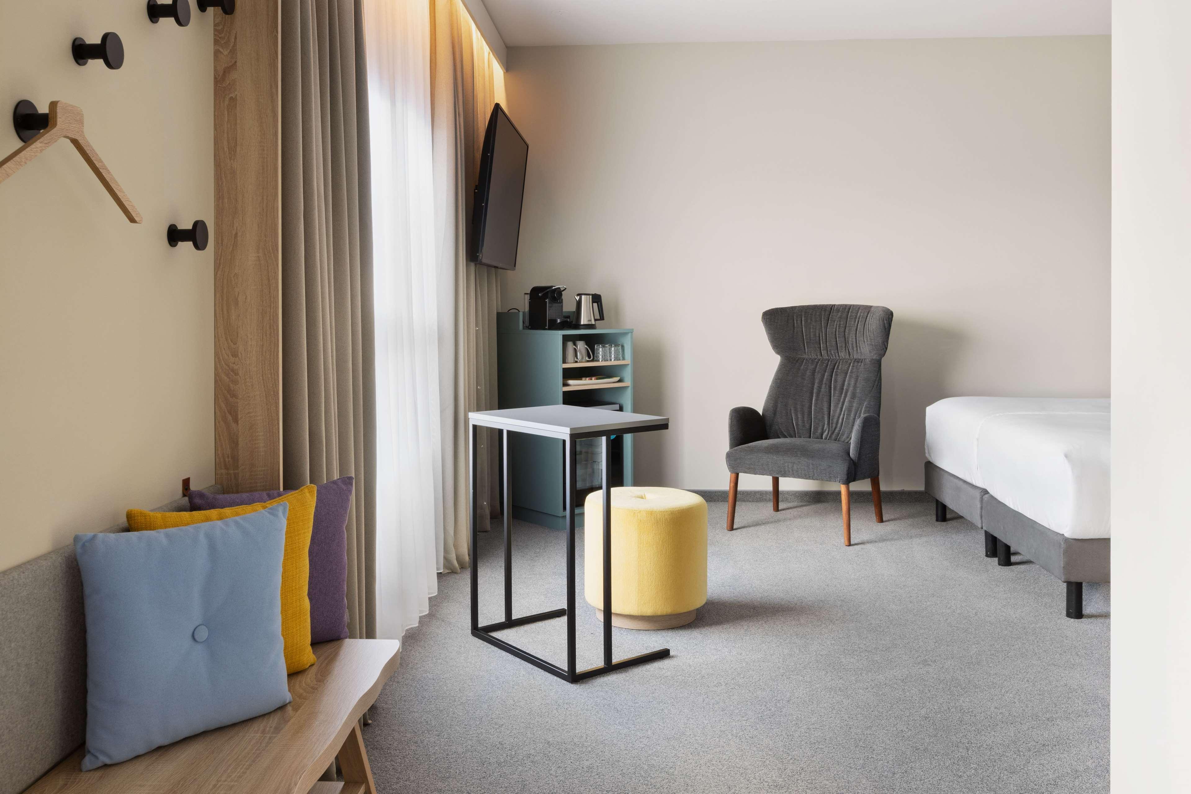 Double Accessible King Size Bed