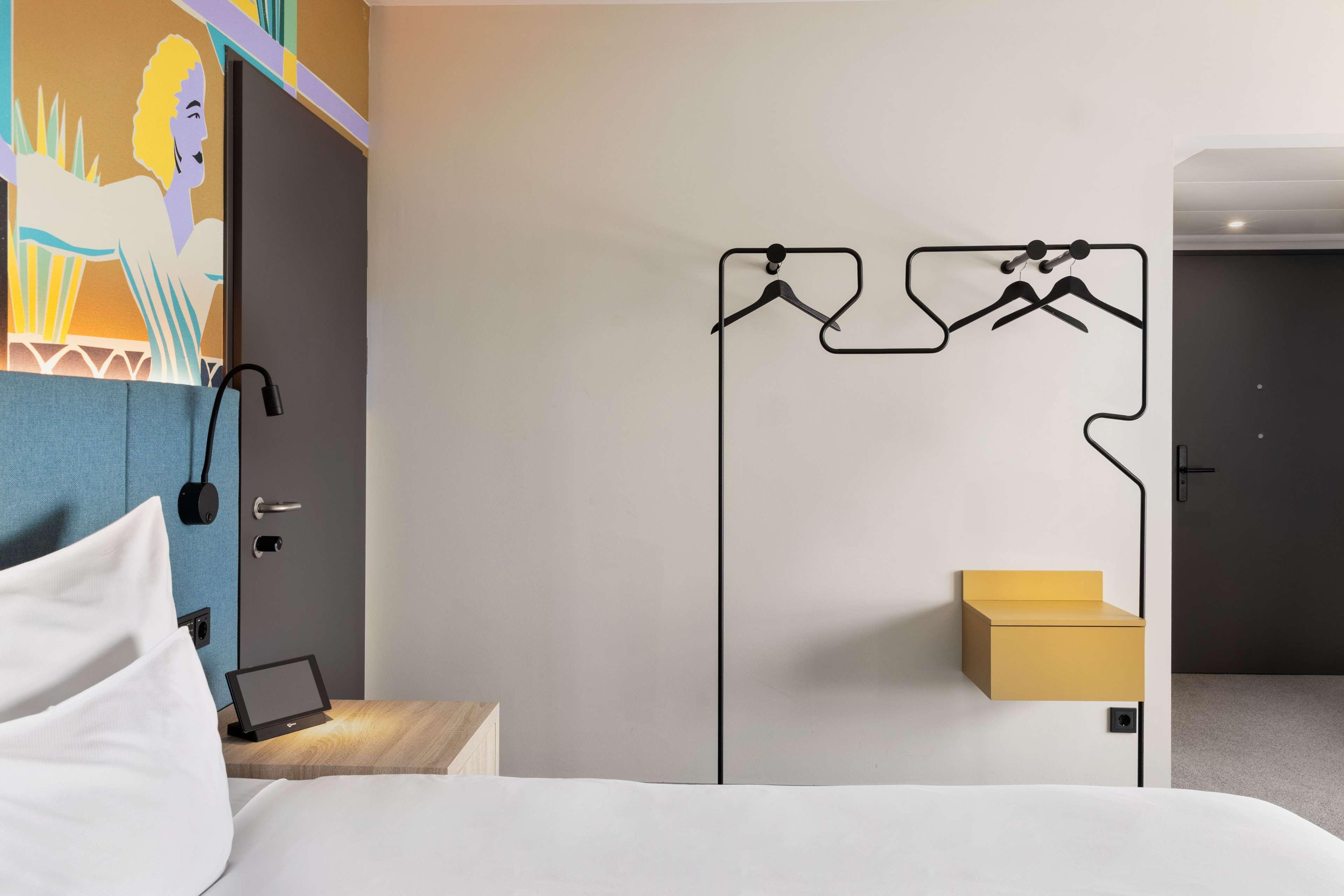 Double Accessible King Size Bed