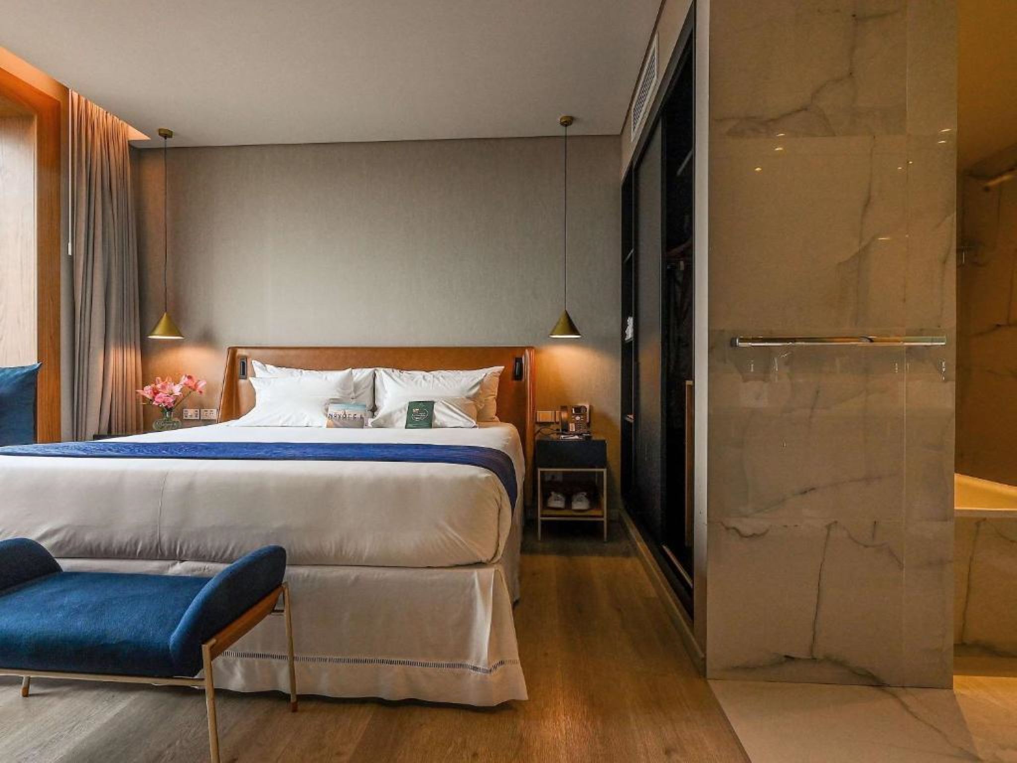 Double Superior King Bed