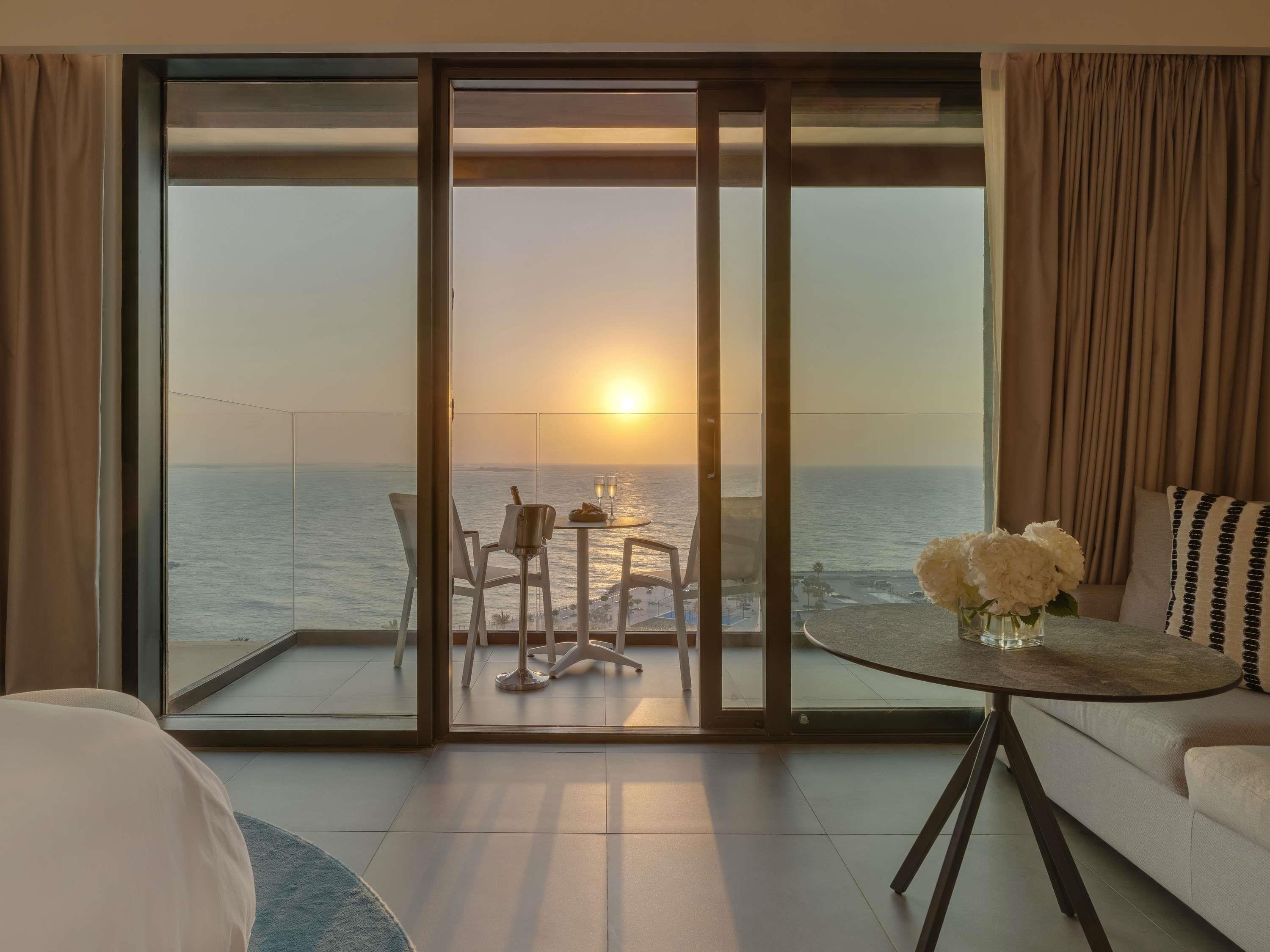 Double Superior Sea View