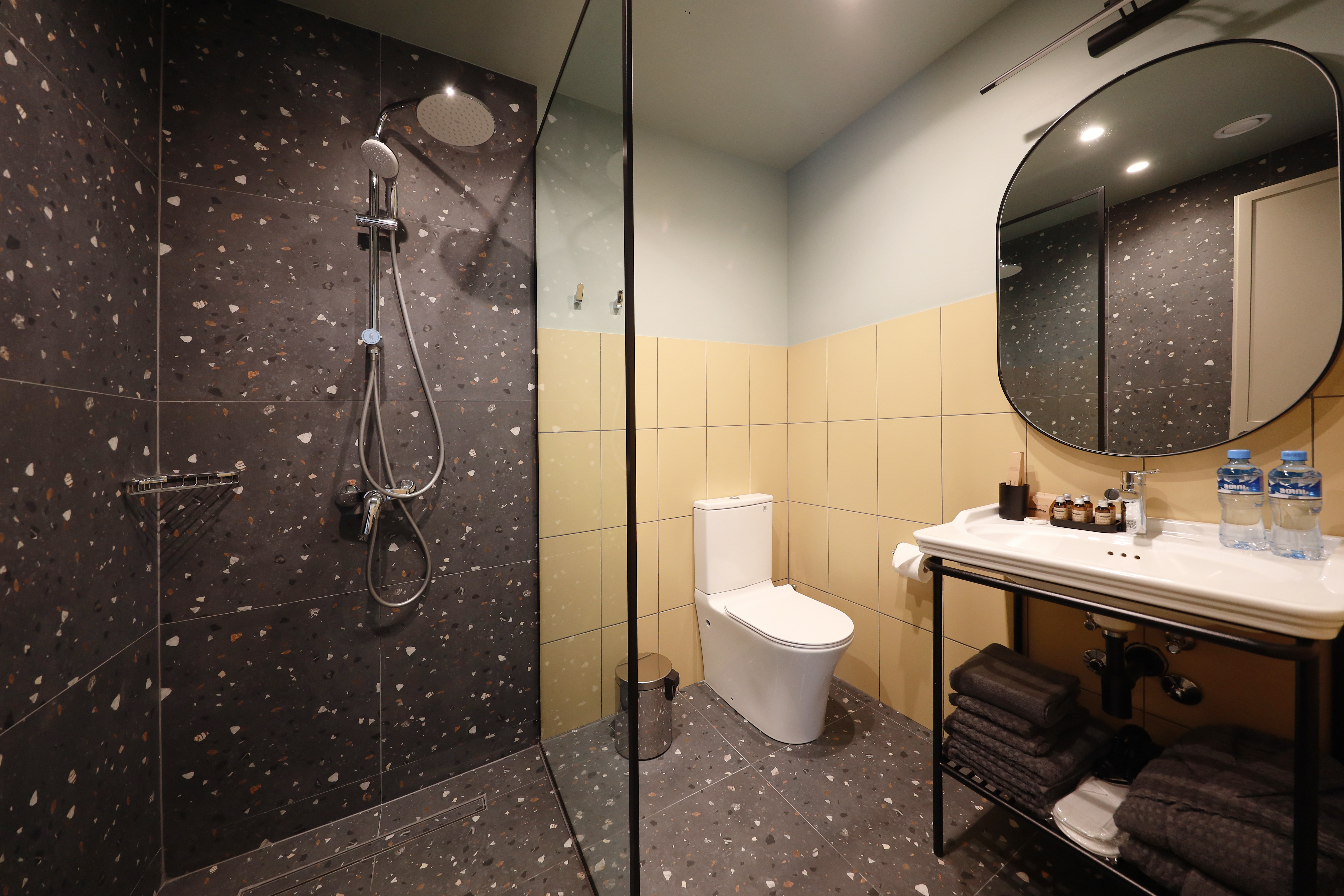 Double or Twin One Bedroom One Bathroom