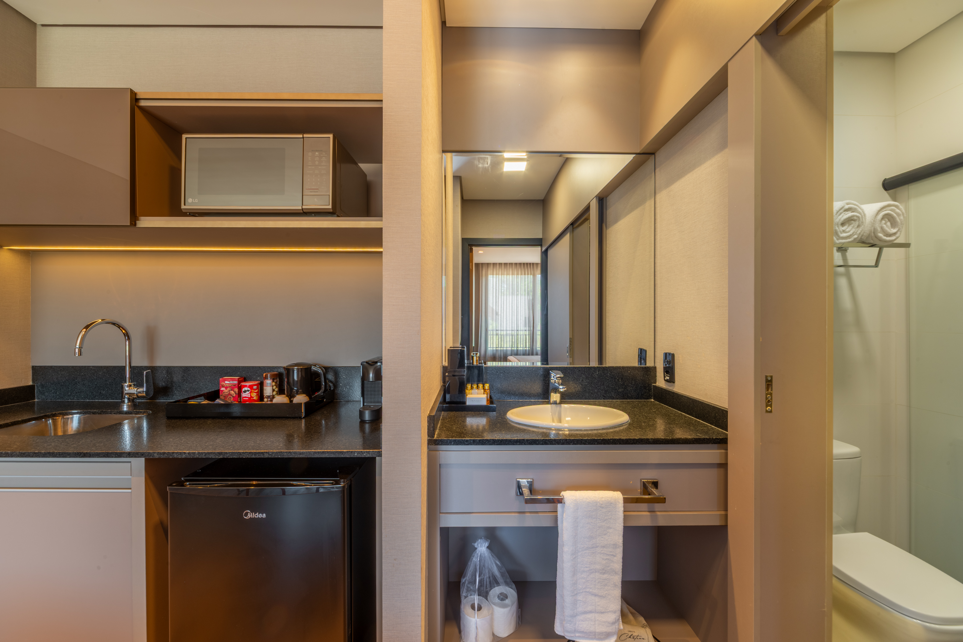 Suite Capacity 4