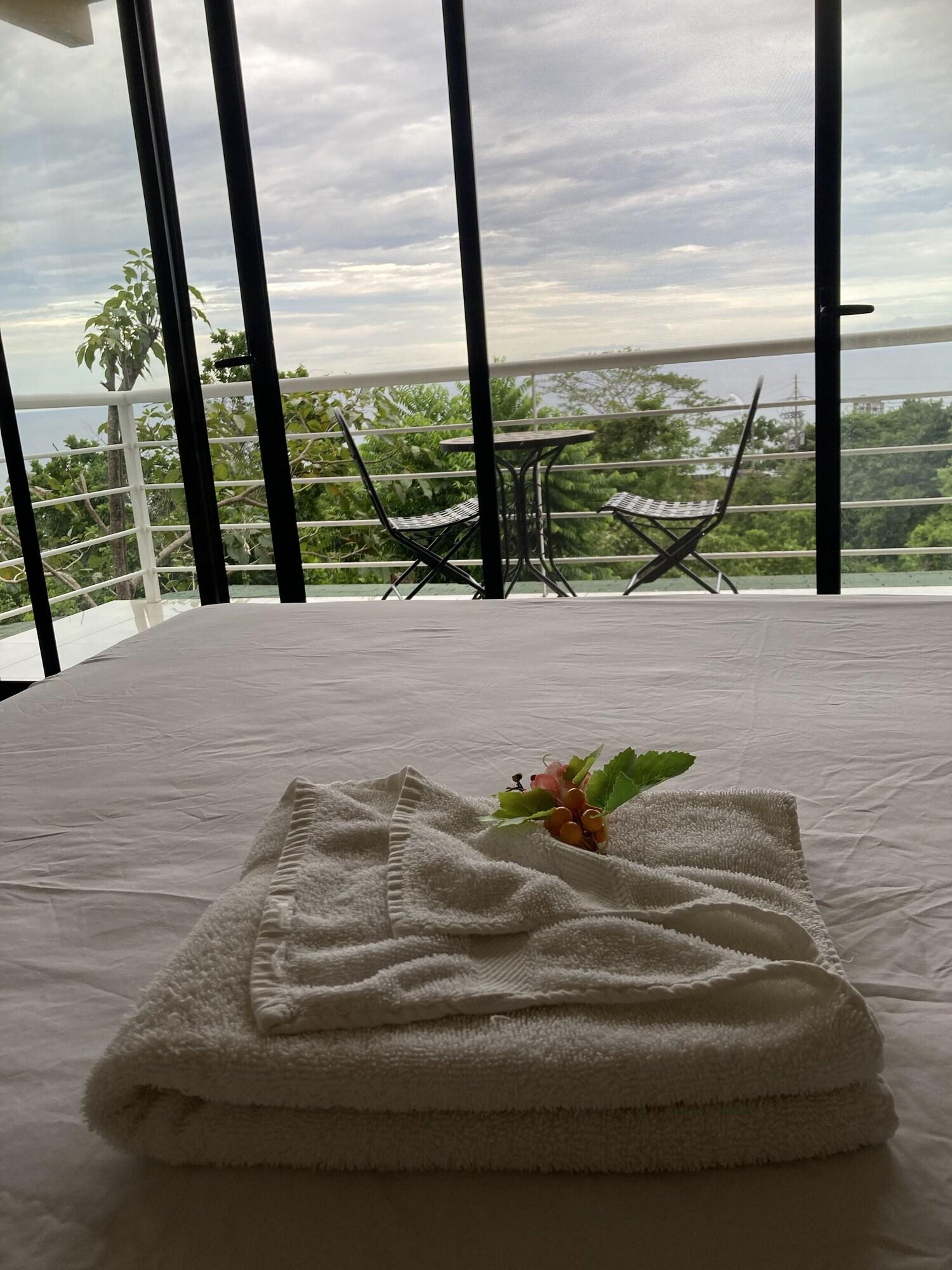 Double Deluxe King Bed