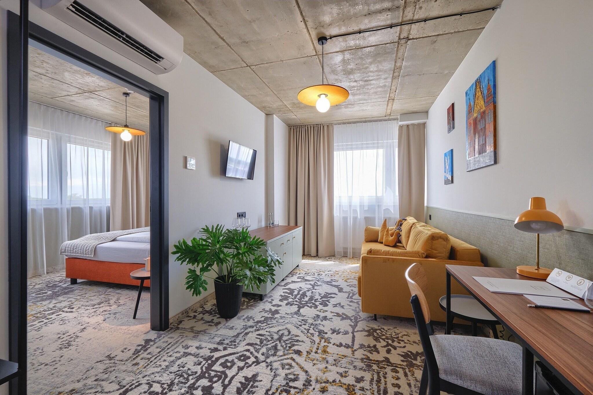 Suite Queen Size Bed