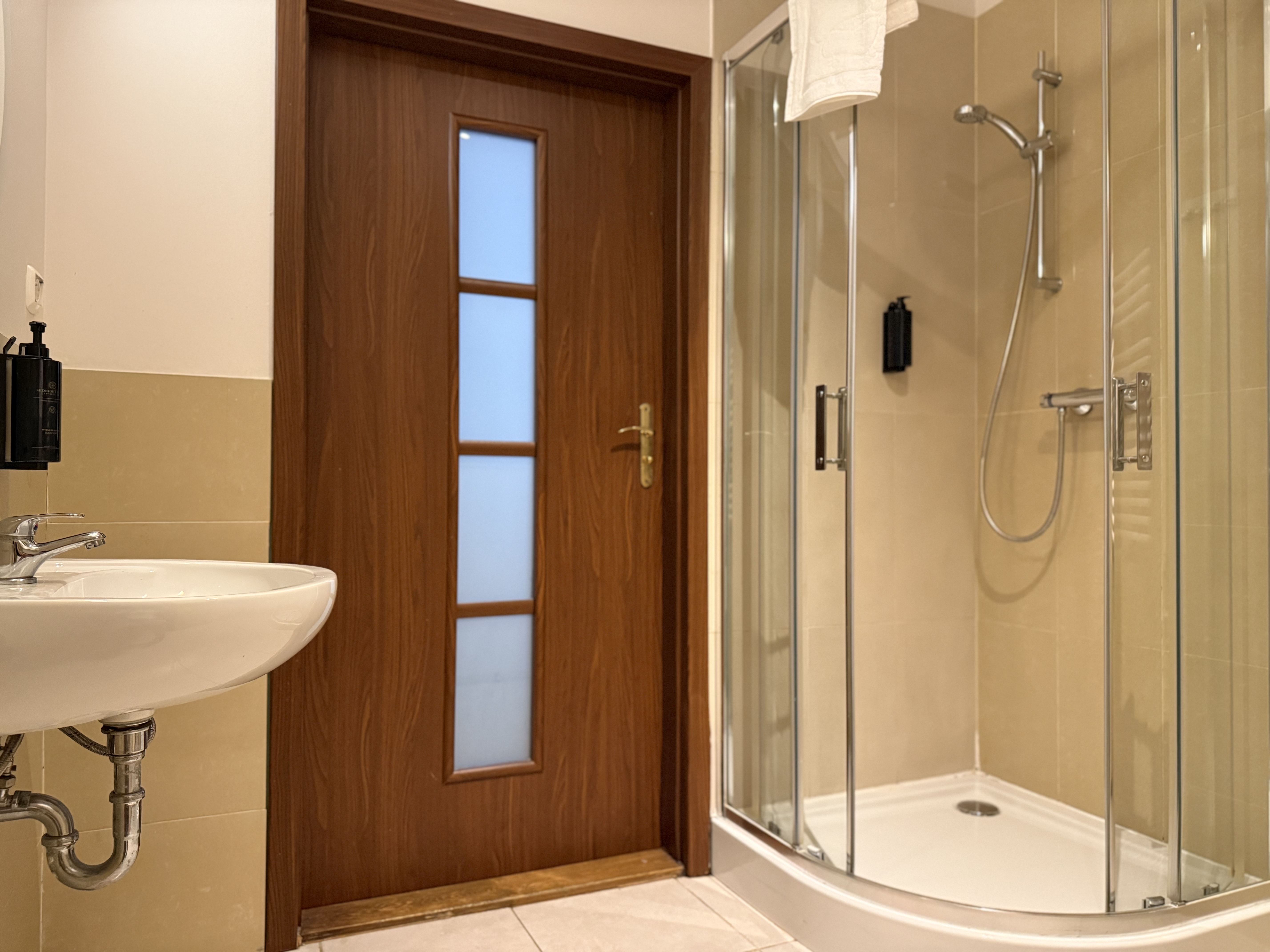 Apartment Two Bedrooms One Bathroom