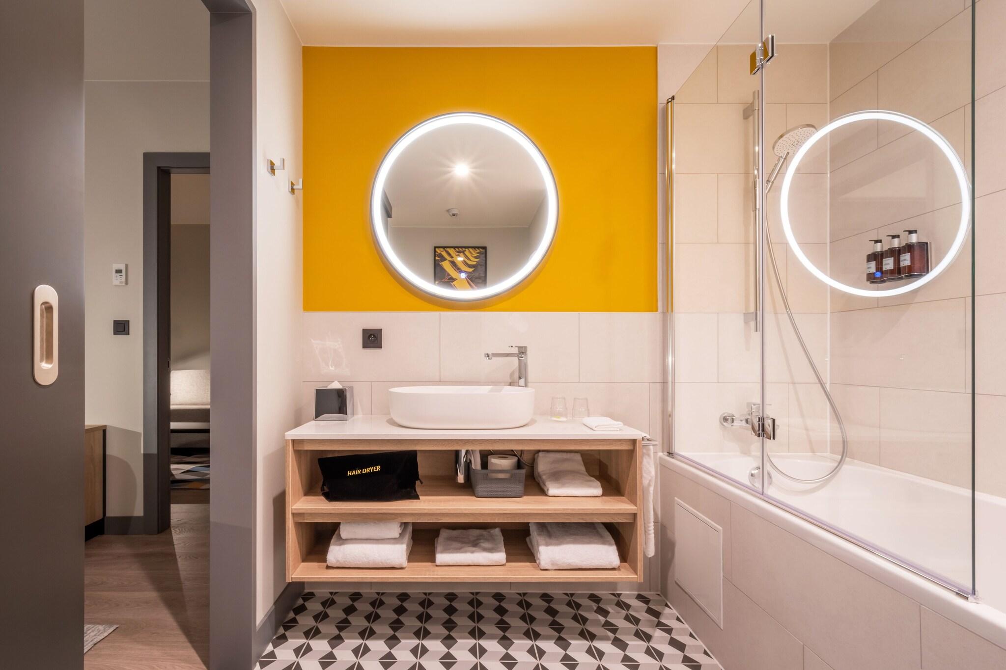 Suite Queen Size Bed