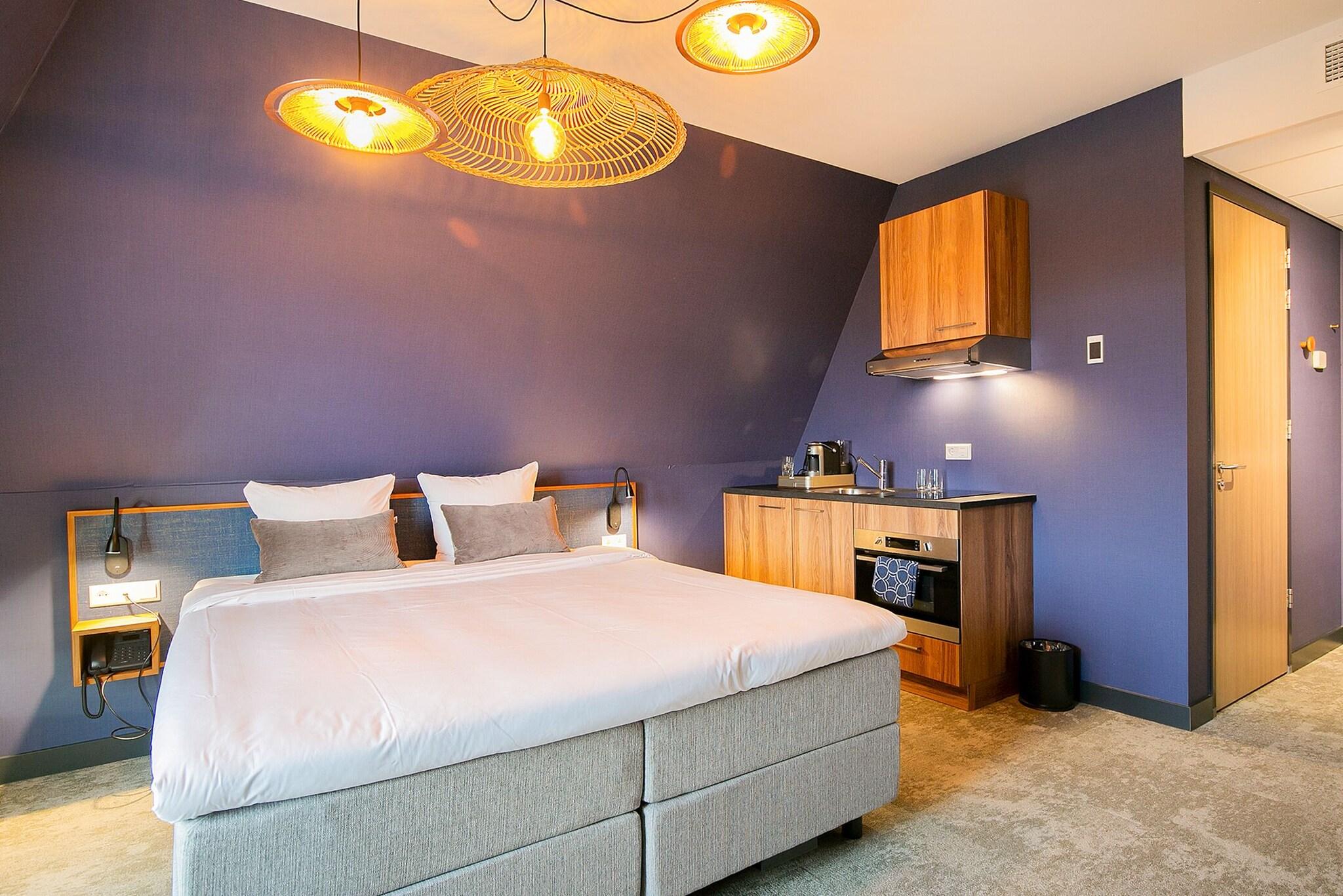 Studio Deluxe with Kitchenette