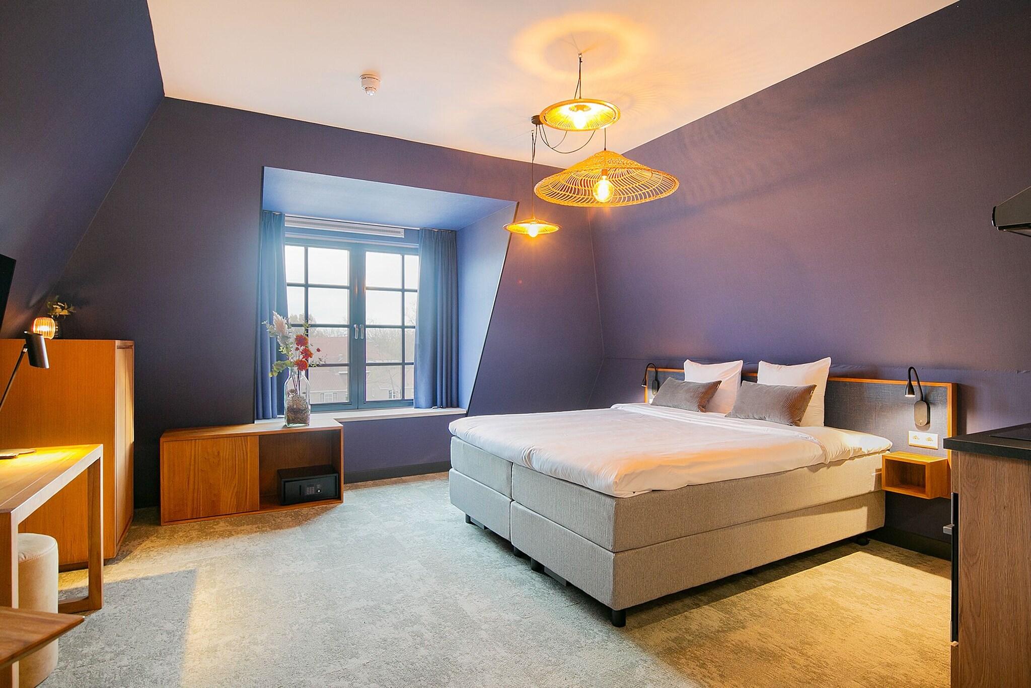 Studio Deluxe with Kitchenette