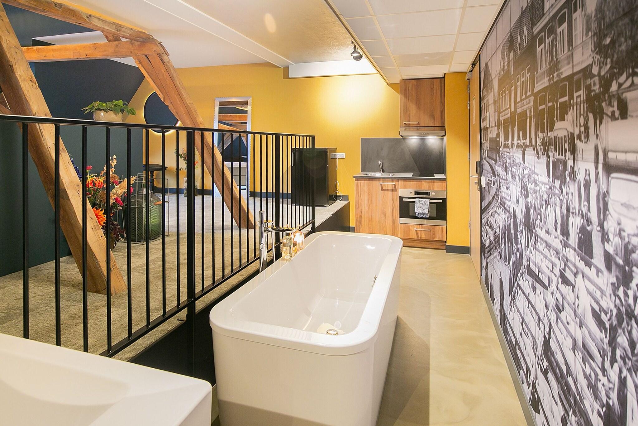 Suite Deluxe King Bed