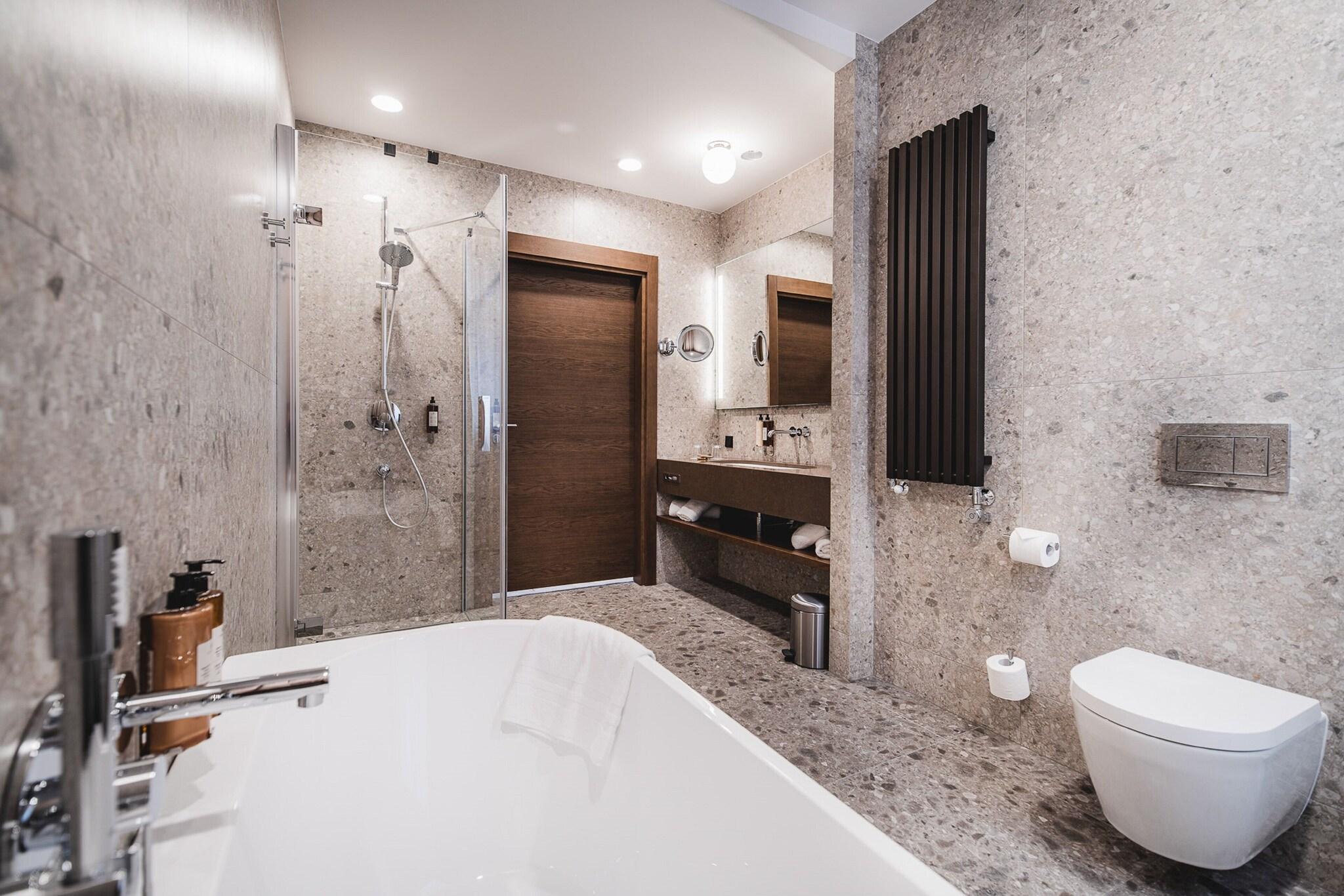 Apartment Deluxe King Bed