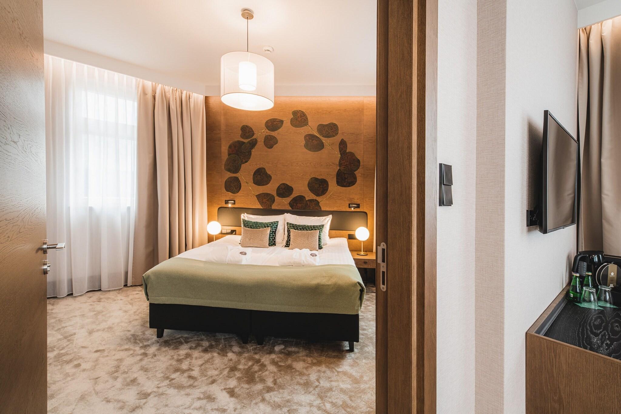 Apartment Deluxe King Bed