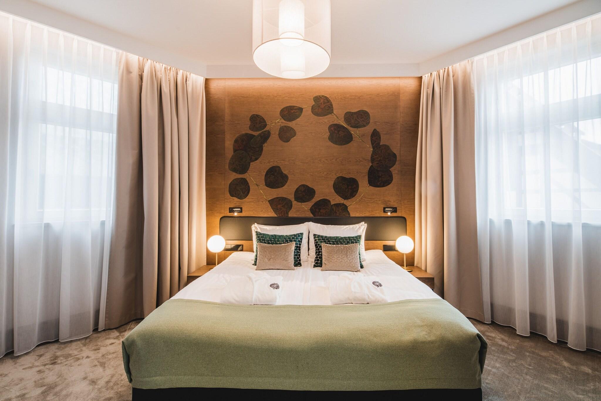 Apartment Deluxe King Bed