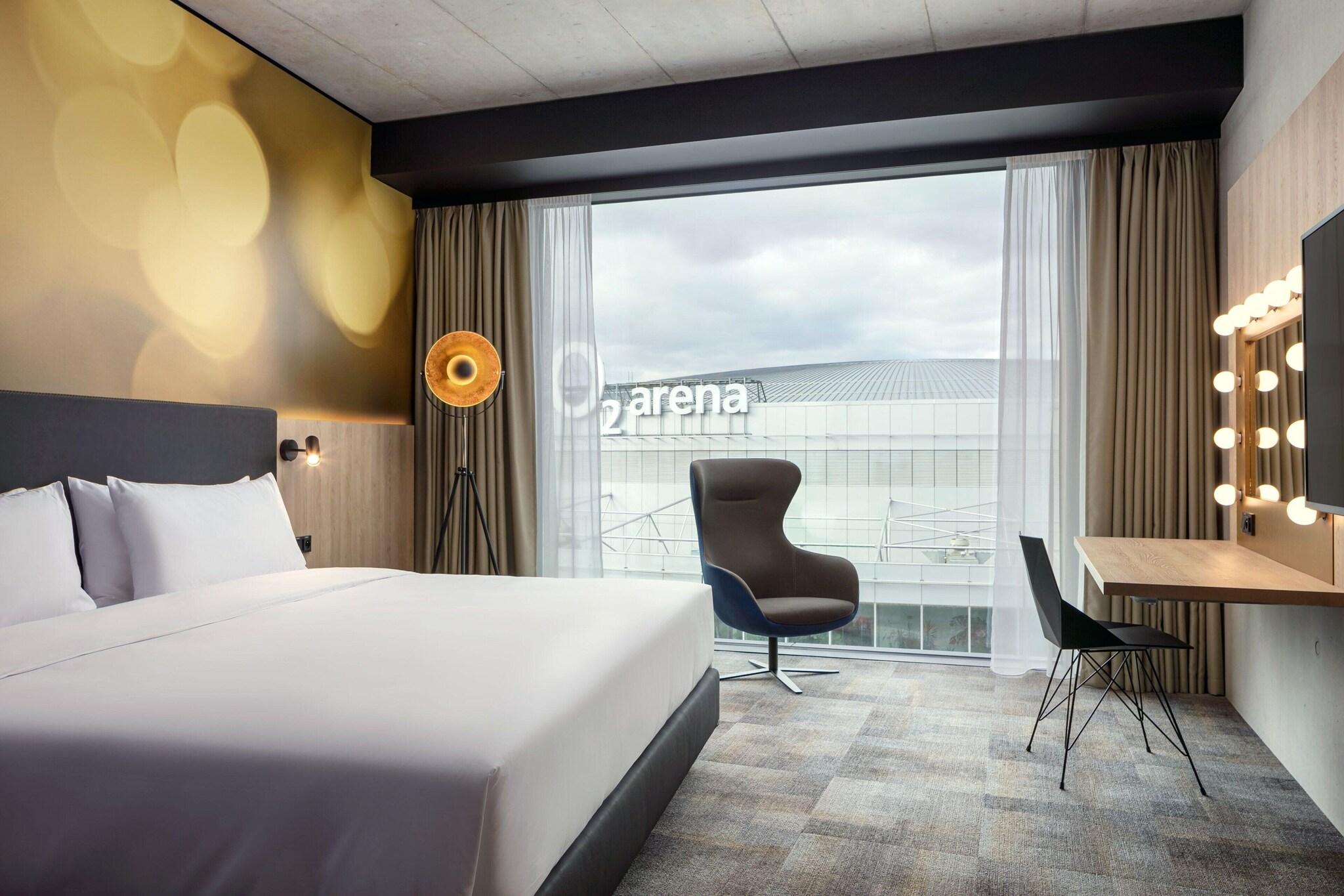 Double Superior King Bed