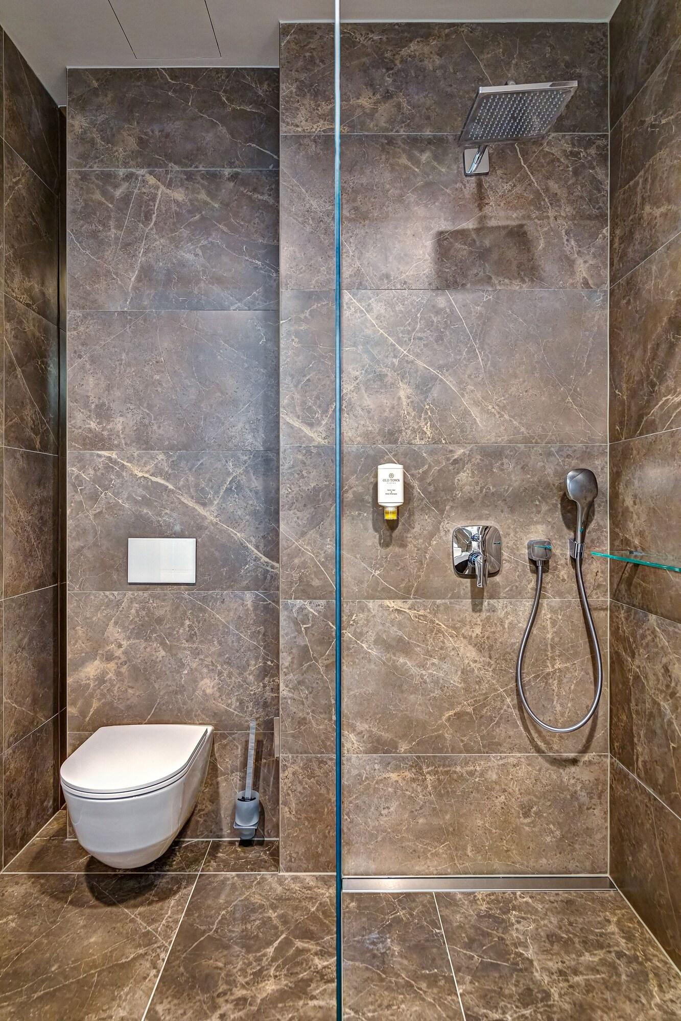 Double Superior Queen Bed