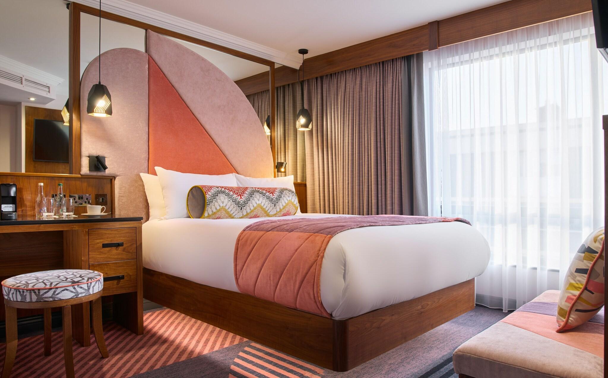 Double Queen Size Bed