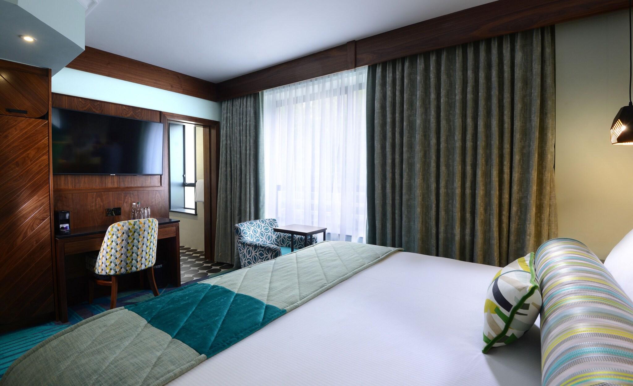 Double Superior King Bed