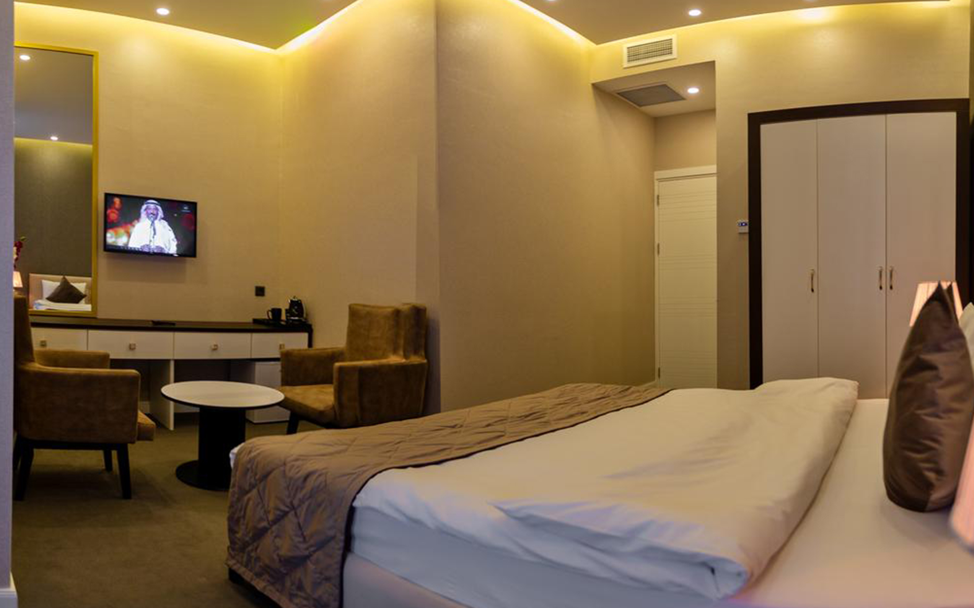 Double Superior King Bed