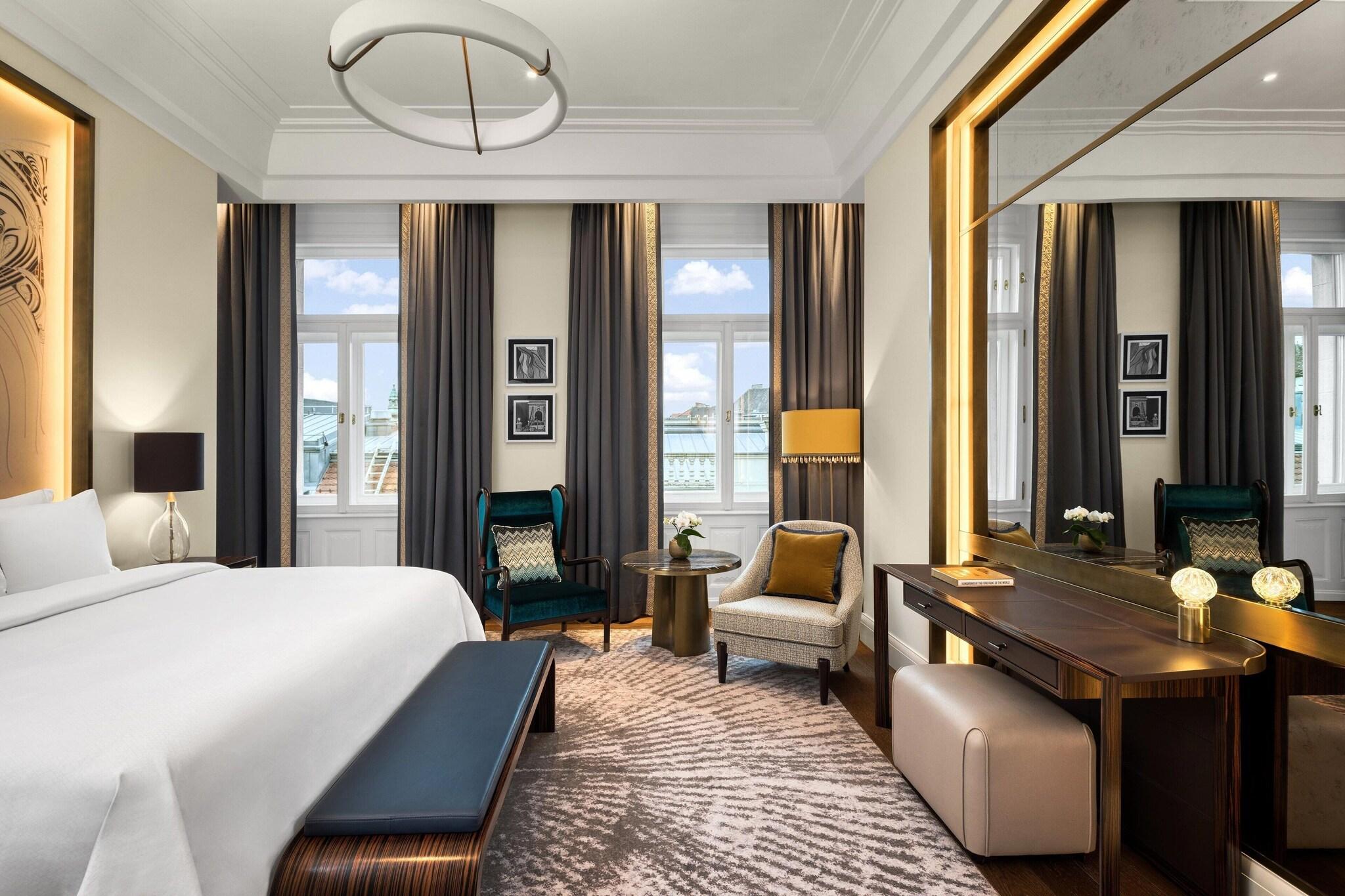 Double City View King Bed